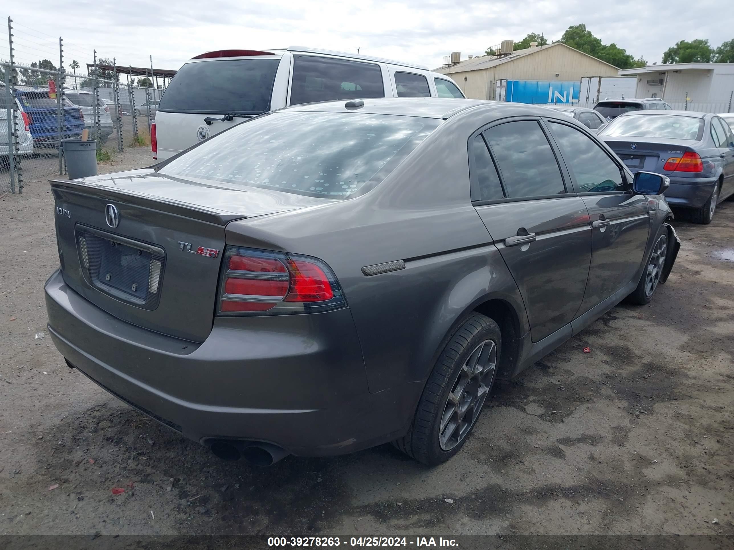 Photo 3 VIN: 19UUA76578A004418 - ACURA TL 