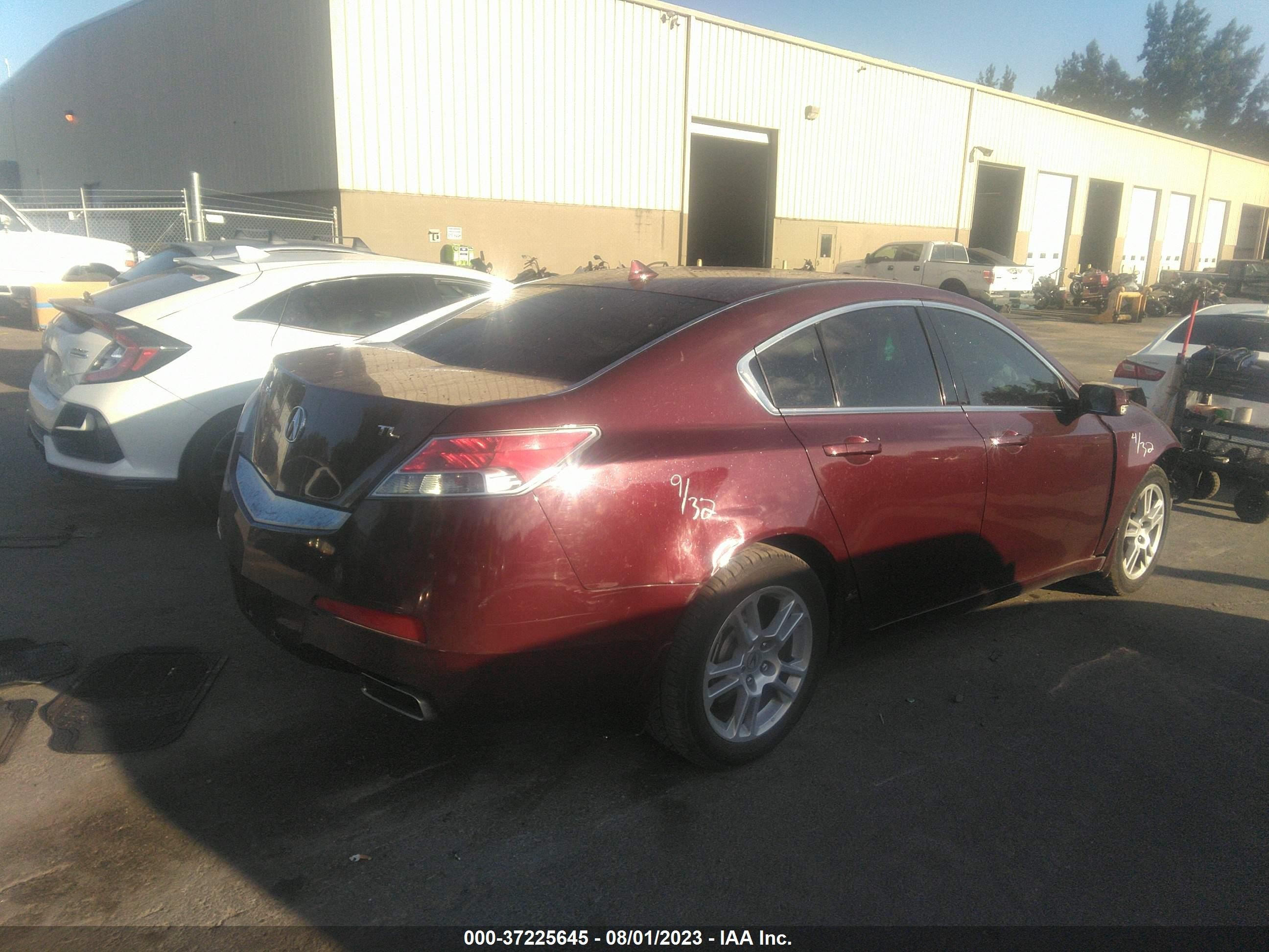 Photo 3 VIN: 19UUA862X9A024739 - ACURA TL 