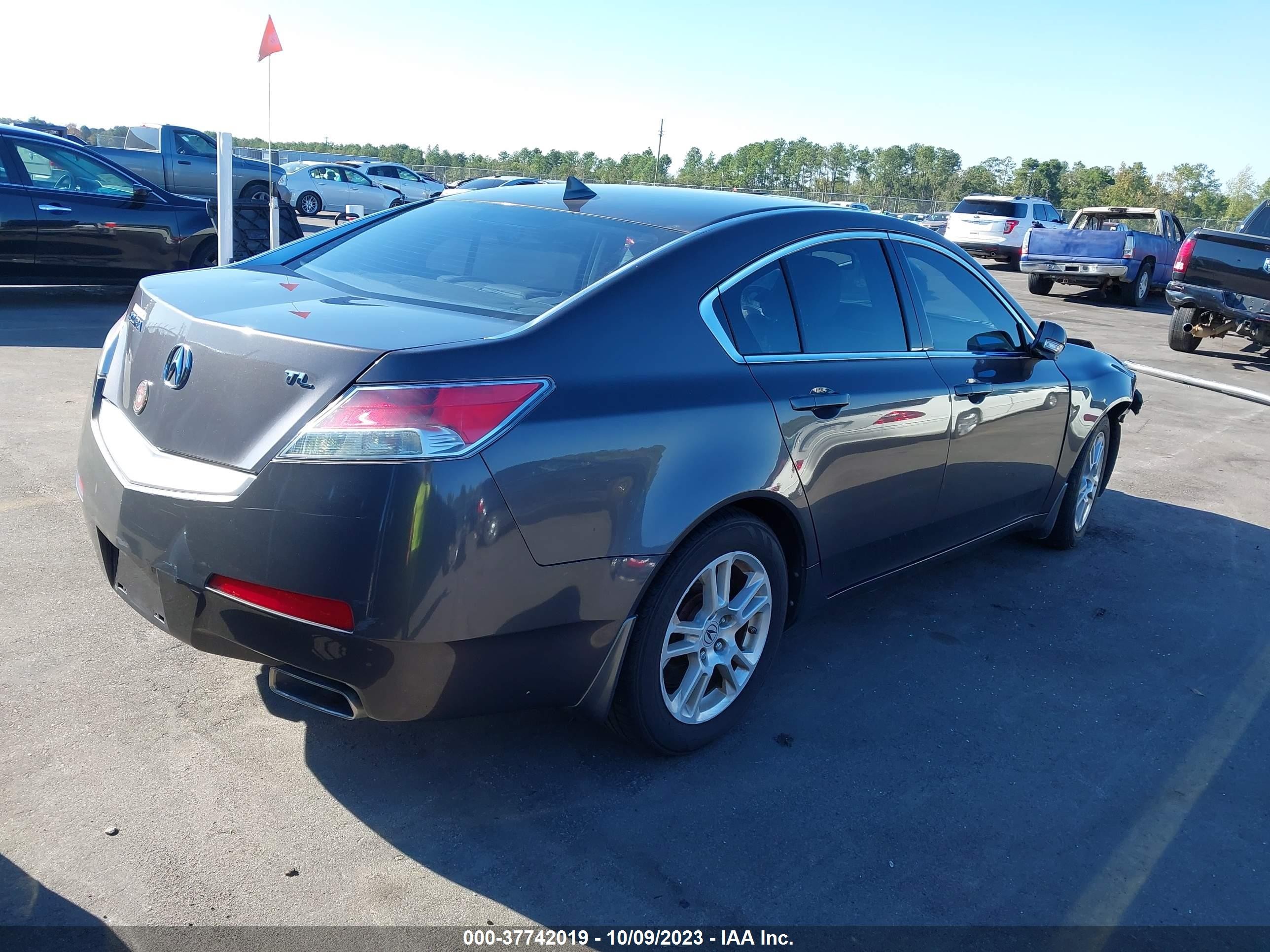 Photo 3 VIN: 19UUA8F21AA008840 - ACURA TL 