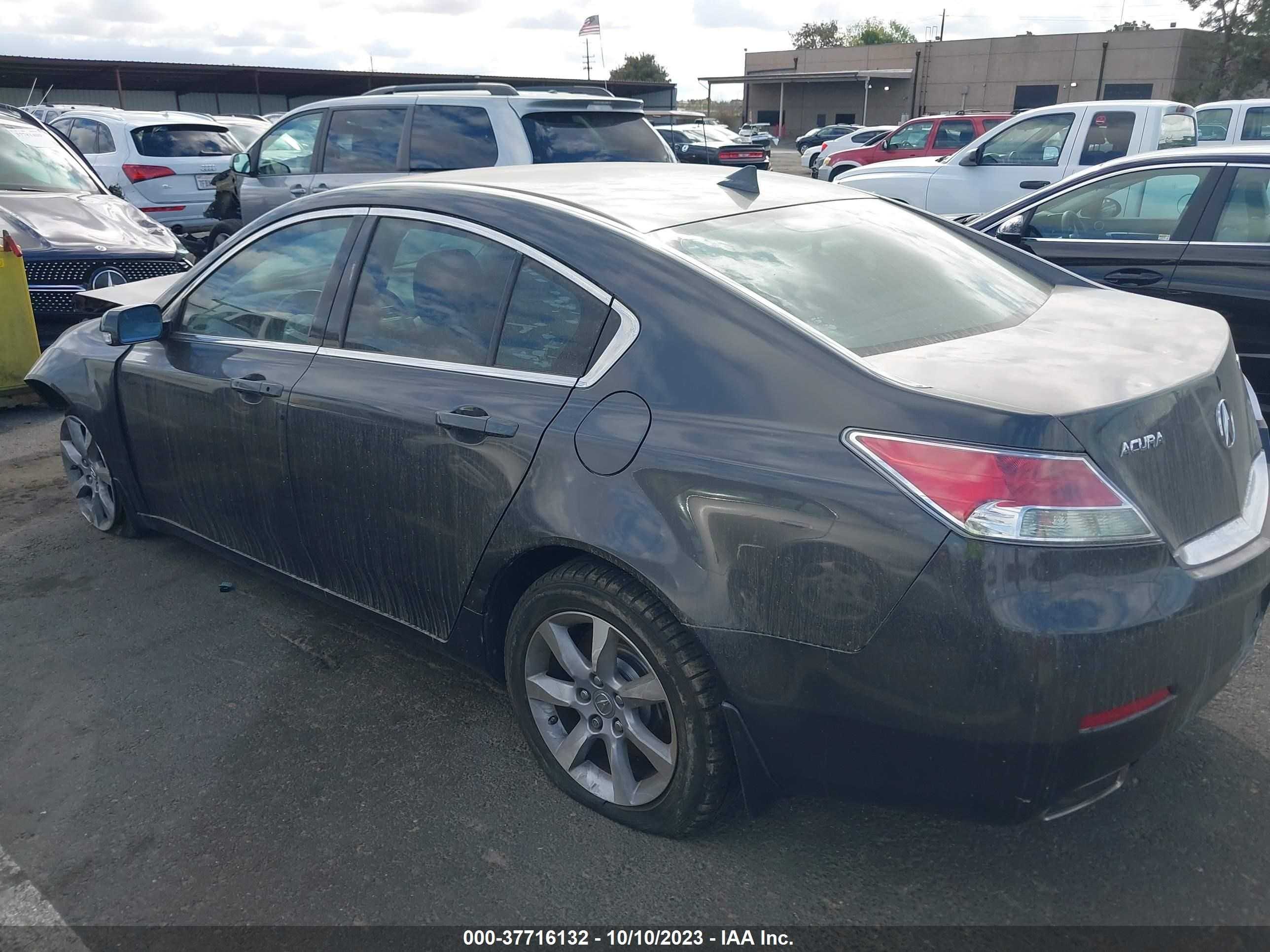 Photo 2 VIN: 19UUA8F21CA038438 - ACURA TL 