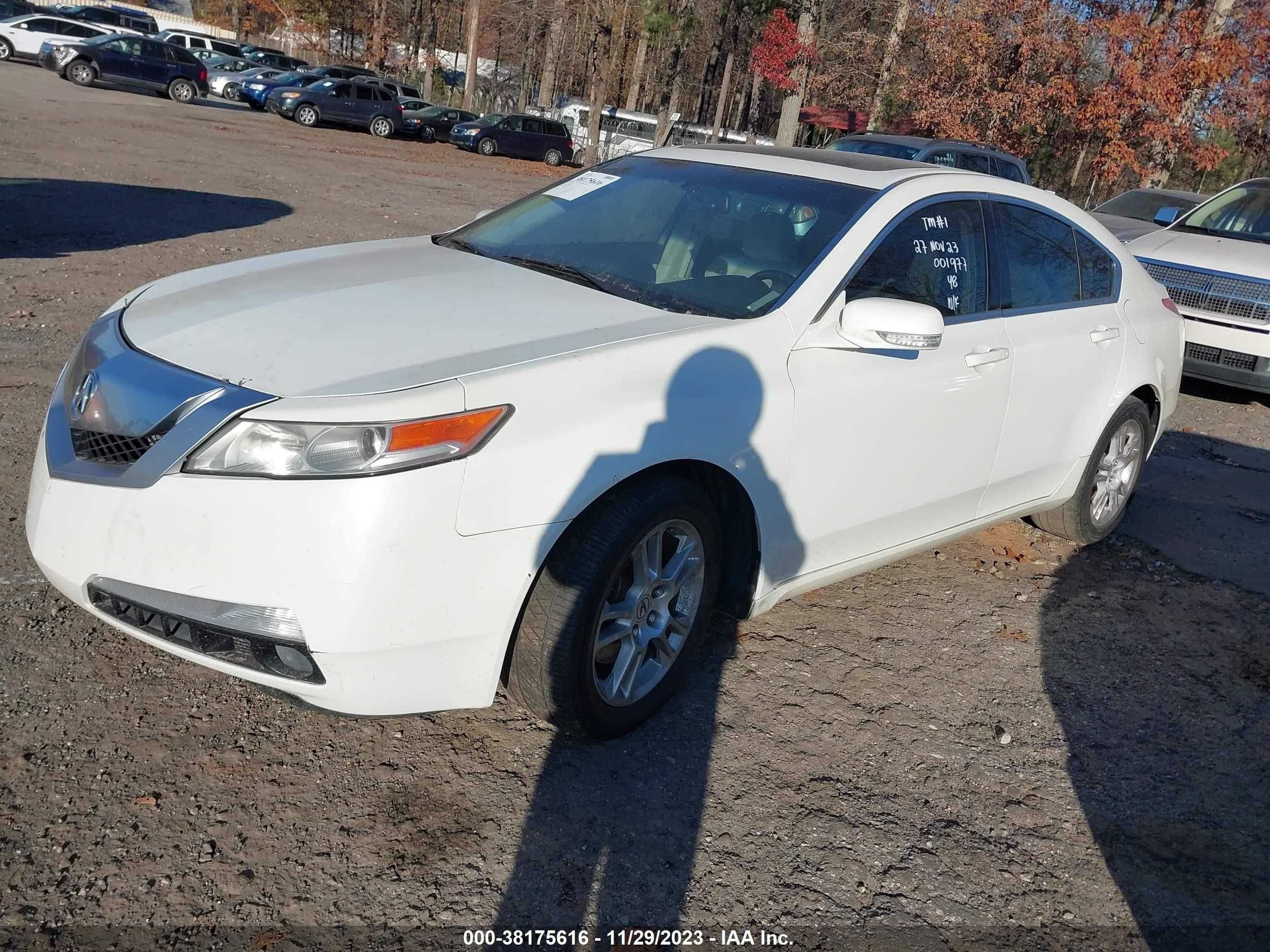 Photo 1 VIN: 19UUA8F22BA001977 - ACURA TL 