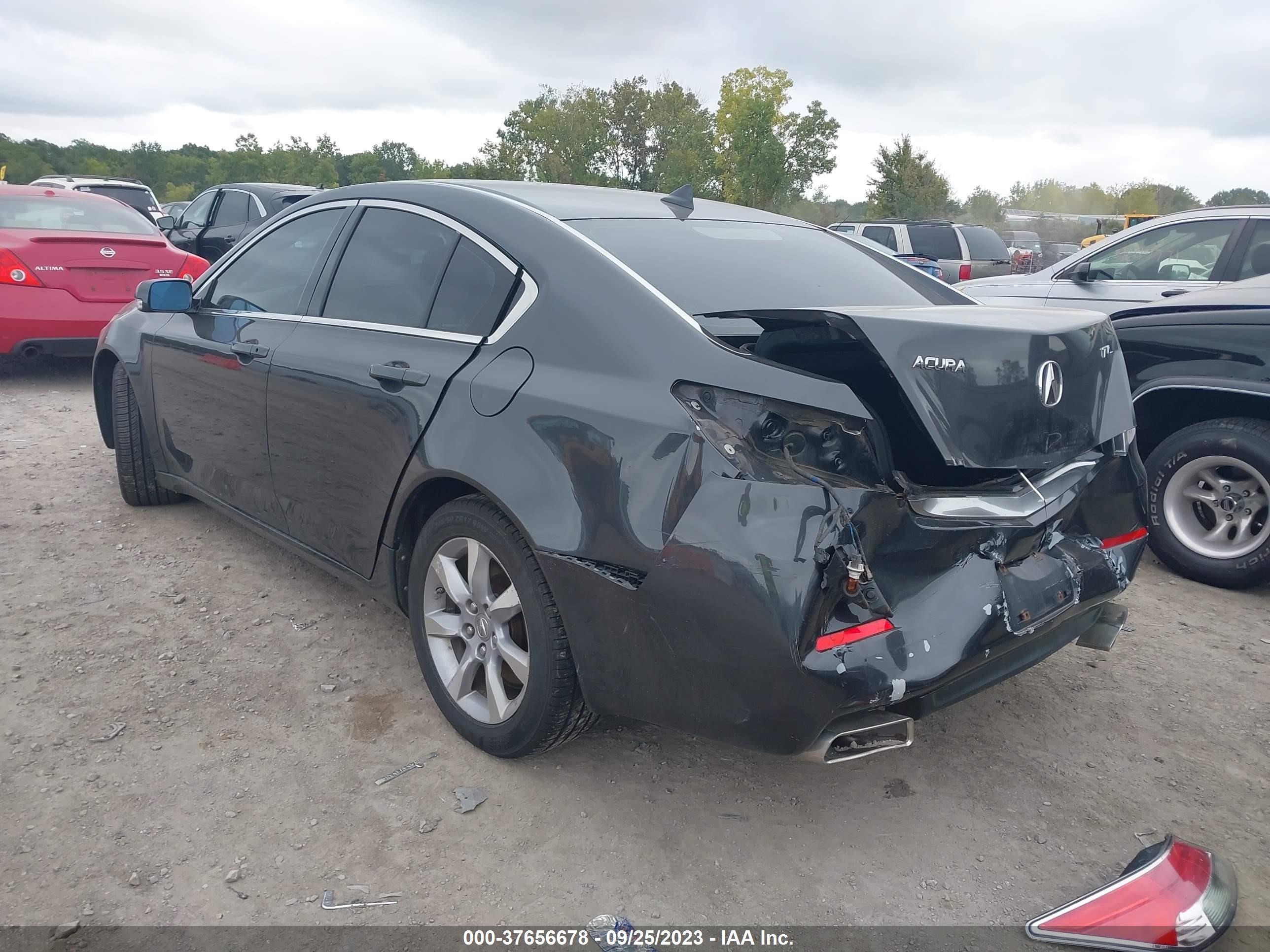 Photo 2 VIN: 19UUA8F25CA003983 - ACURA TL 