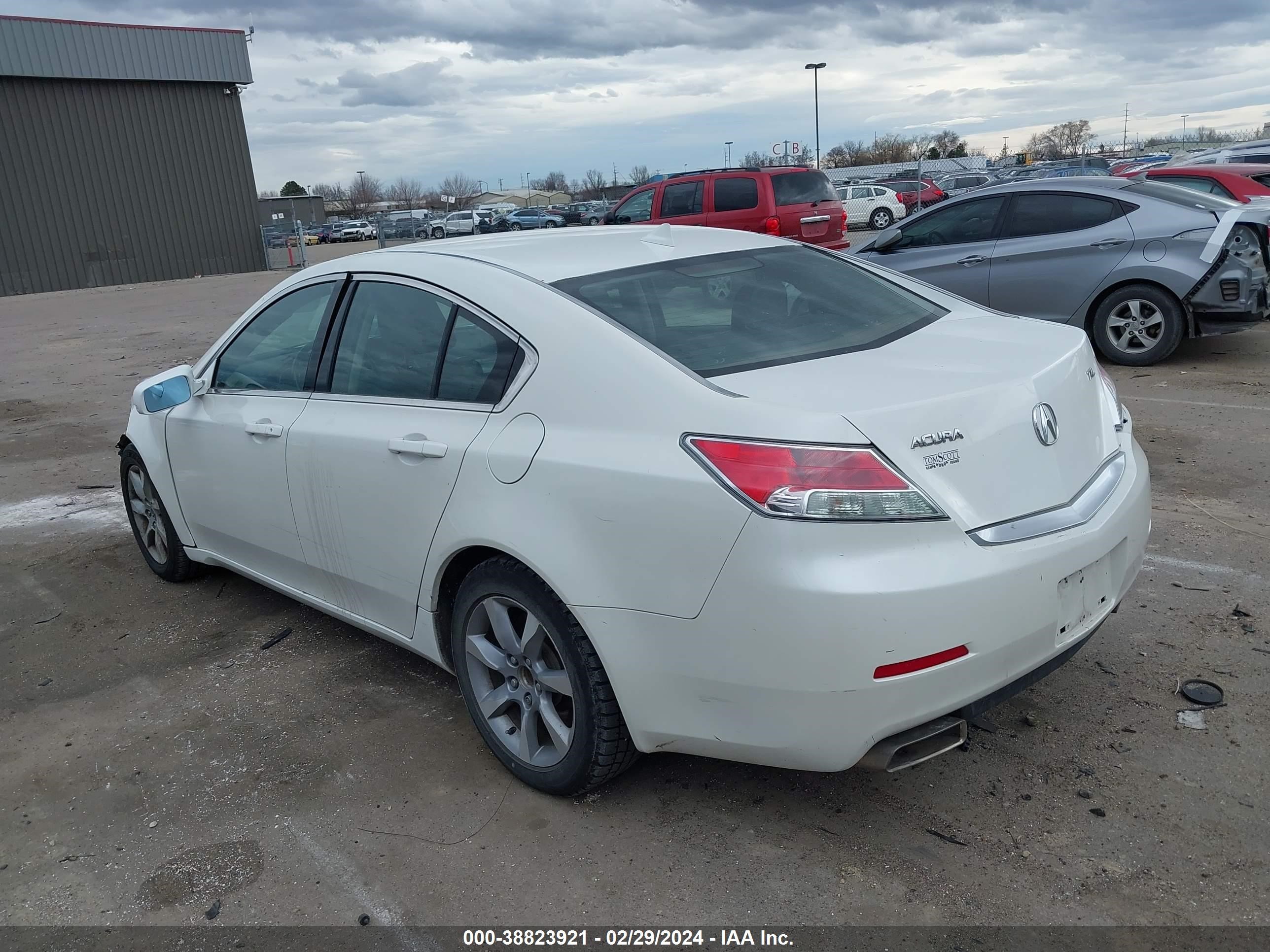 Photo 2 VIN: 19UUA8F26CA033722 - ACURA TL 