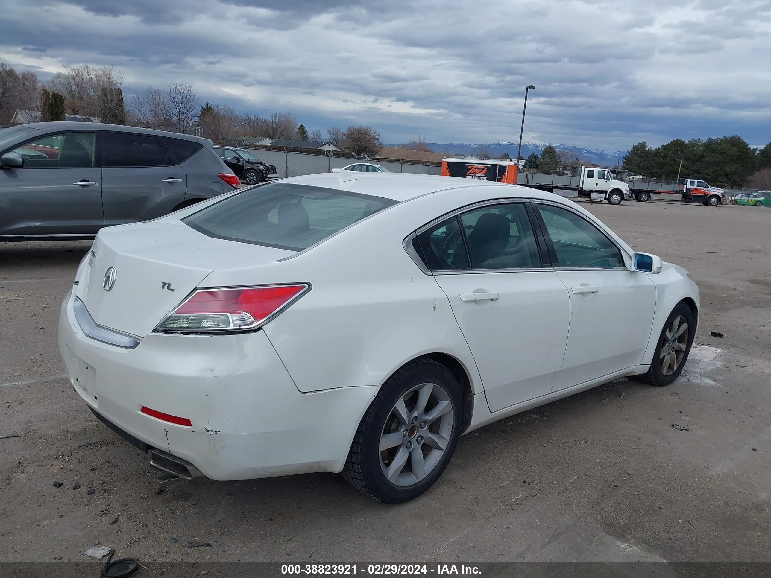 Photo 3 VIN: 19UUA8F26CA033722 - ACURA TL 