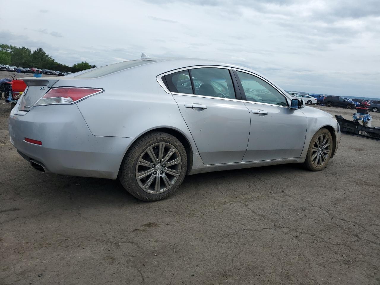 Photo 2 VIN: 19UUA8F33EA000592 - ACURA TL 