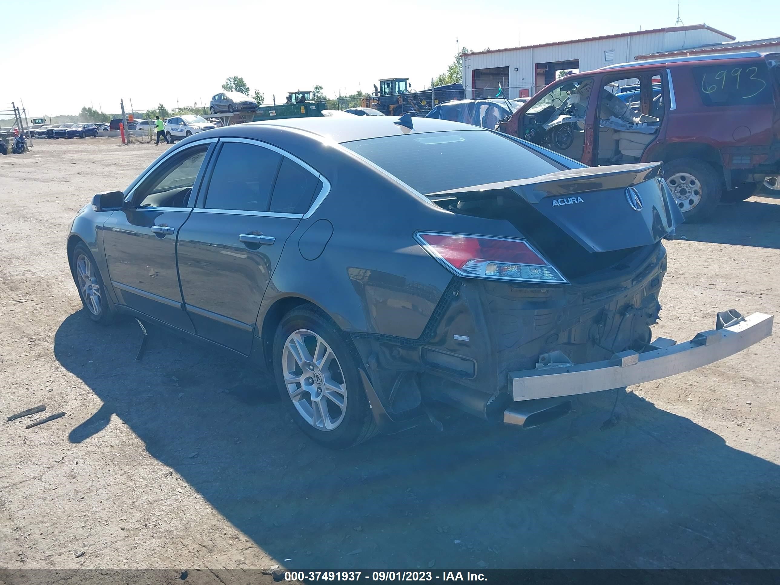 Photo 2 VIN: 19UUA8F51BA003987 - ACURA TL 