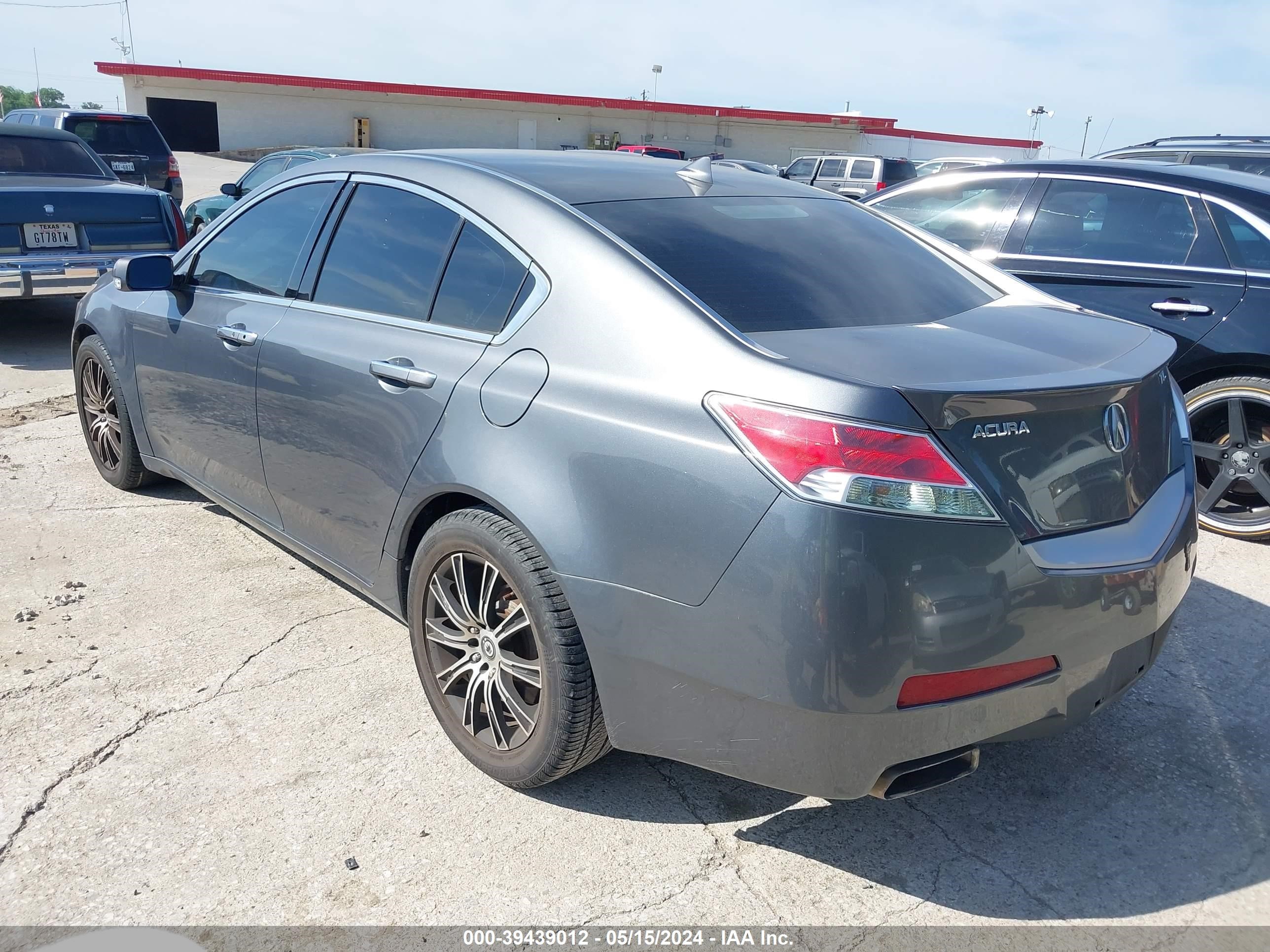 Photo 2 VIN: 19UUA8F52BA005697 - ACURA TL 