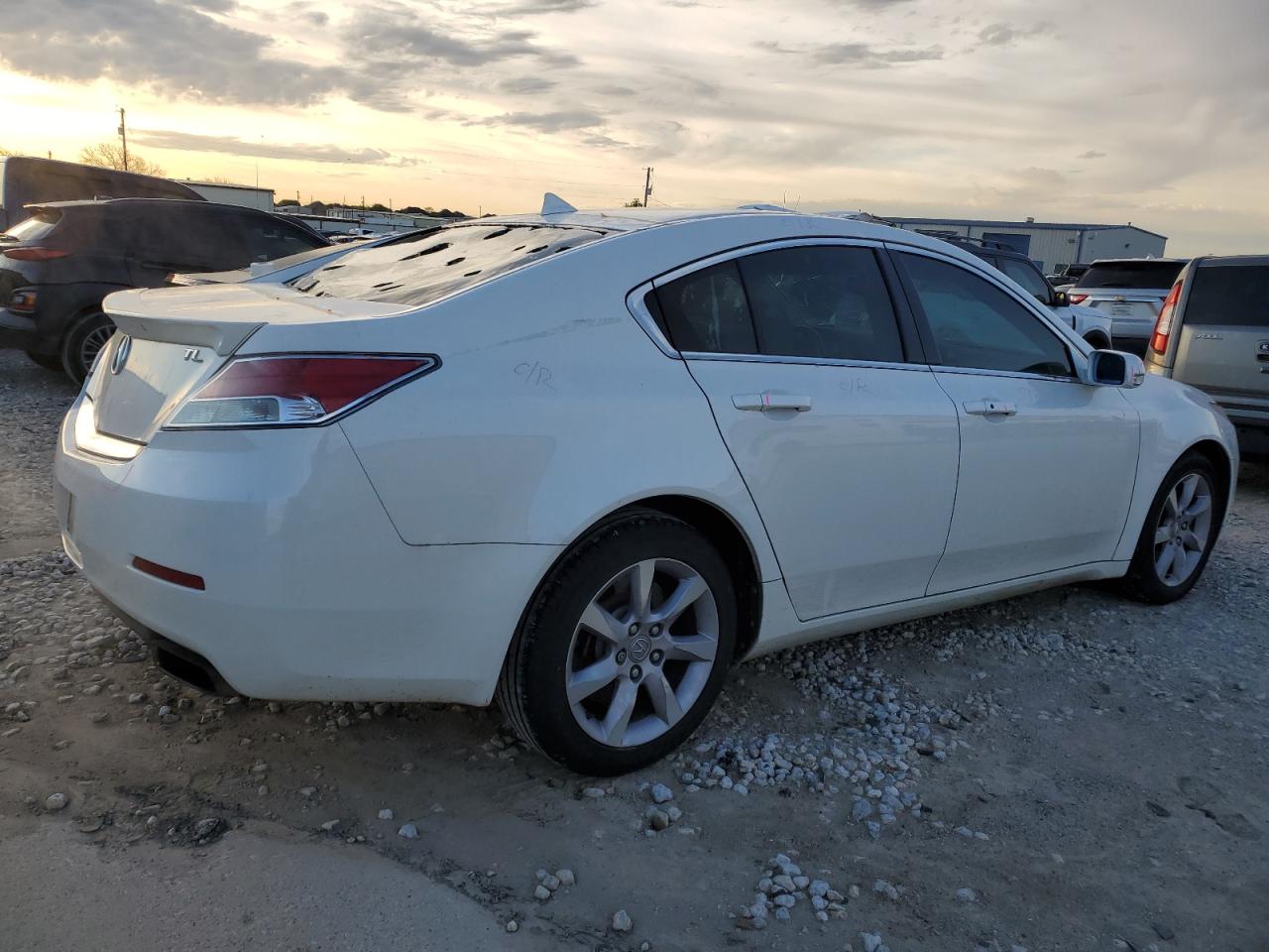 Photo 2 VIN: 19UUA8F52EA006983 - ACURA TL 