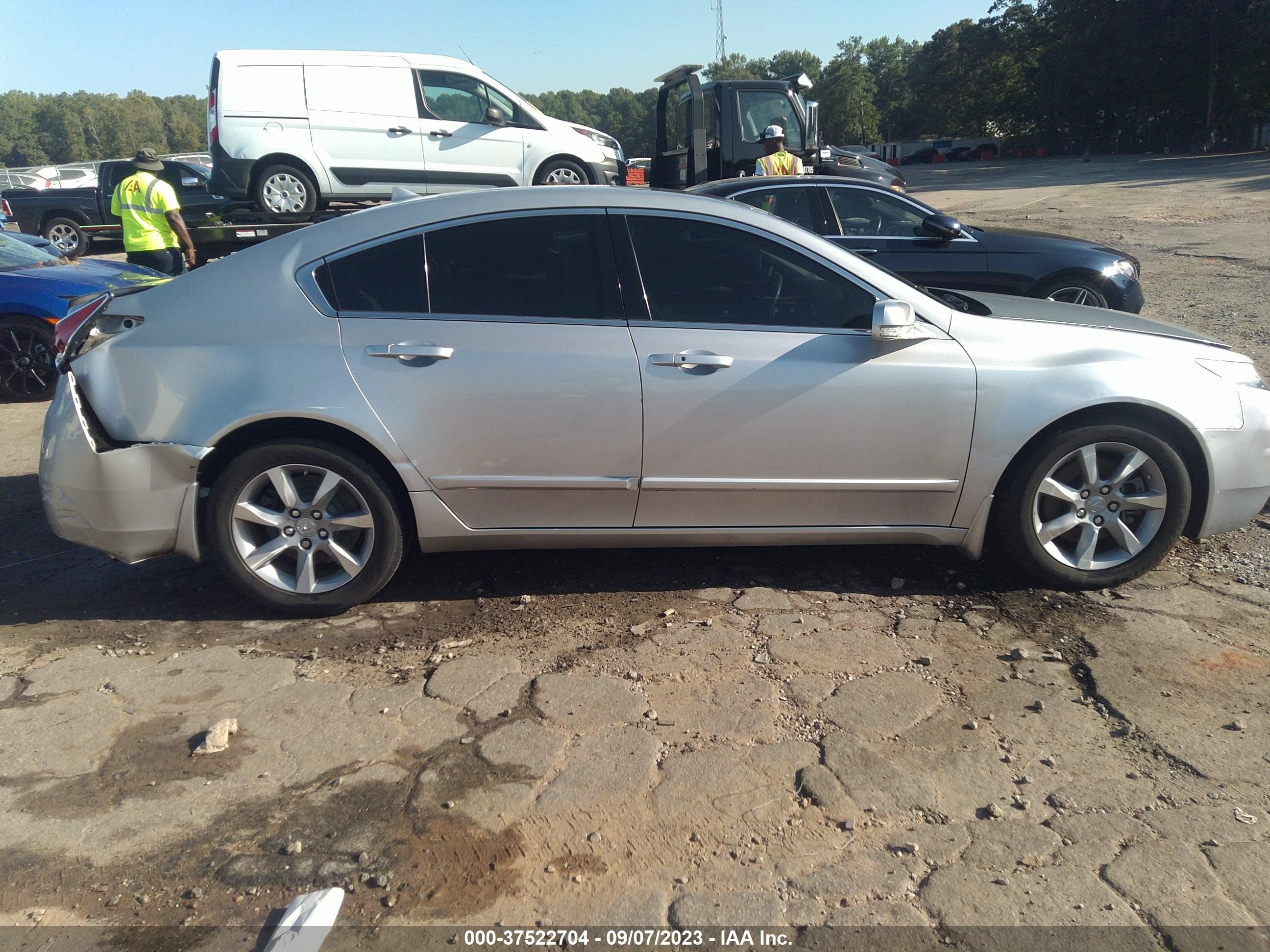 Photo 12 VIN: 19UUA8F58CA023882 - ACURA TL 