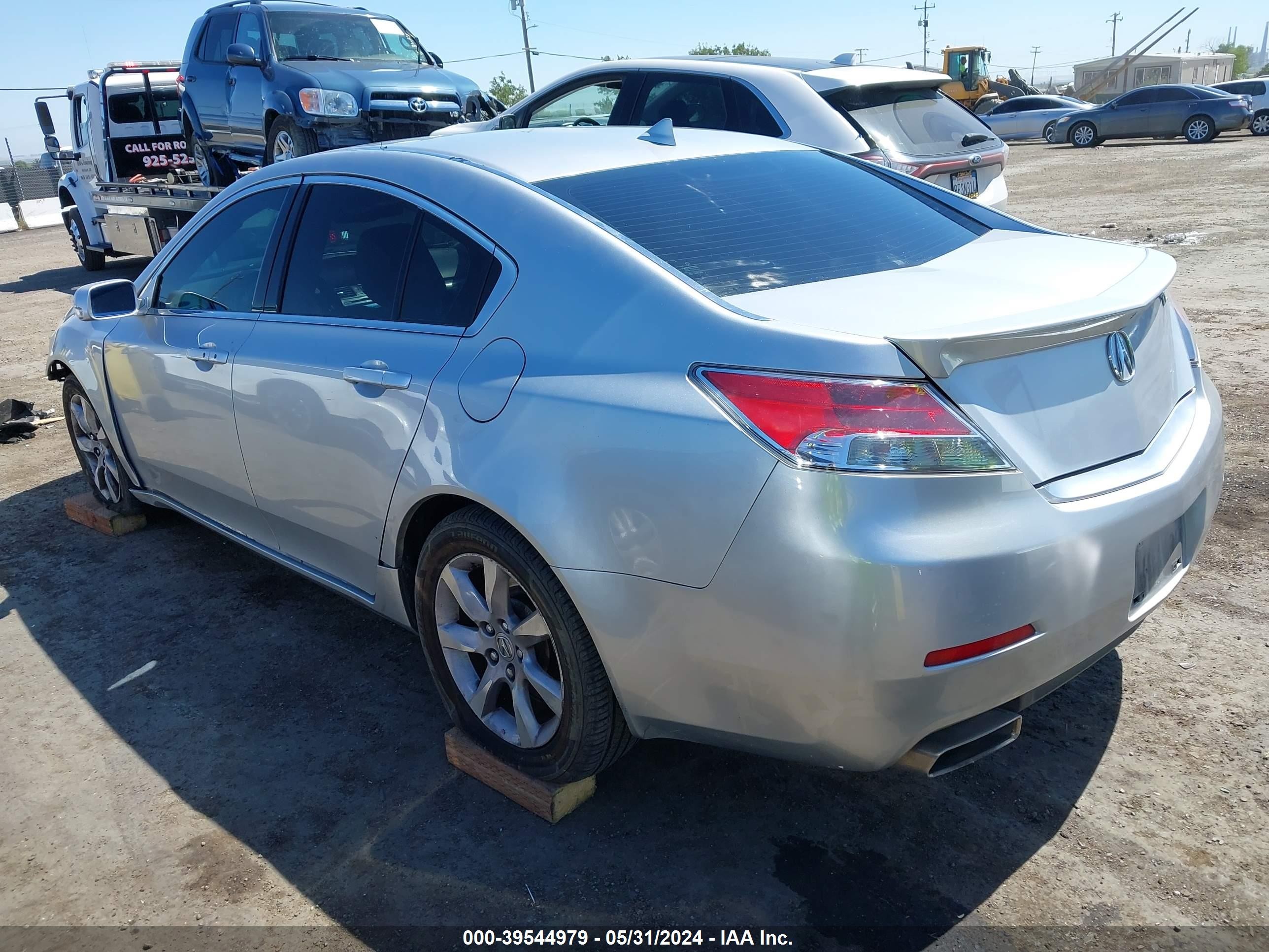 Photo 2 VIN: 19UUA8F5XDA007782 - ACURA TL 