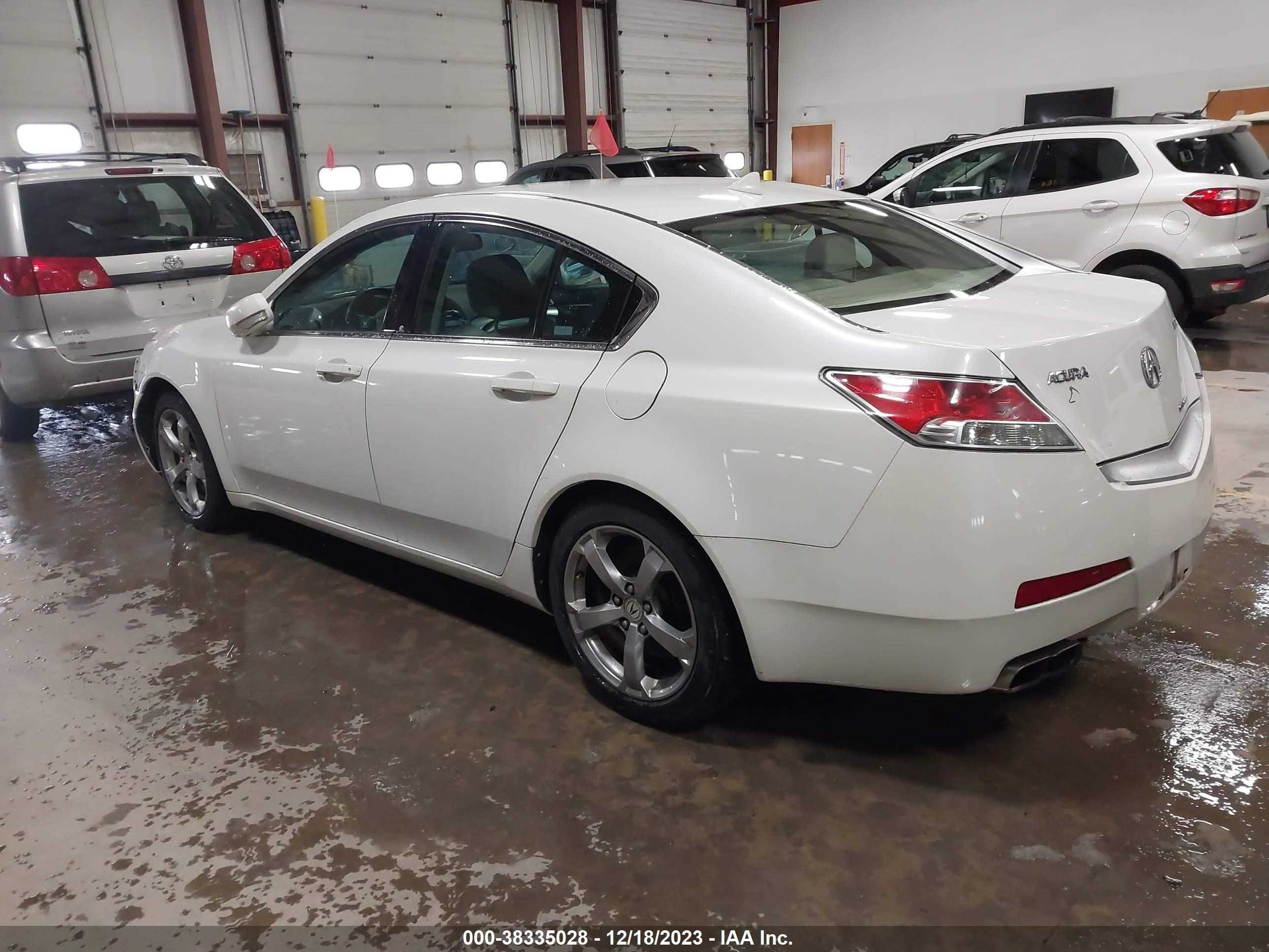 Photo 2 VIN: 19UUA96279A000467 - ACURA TL 