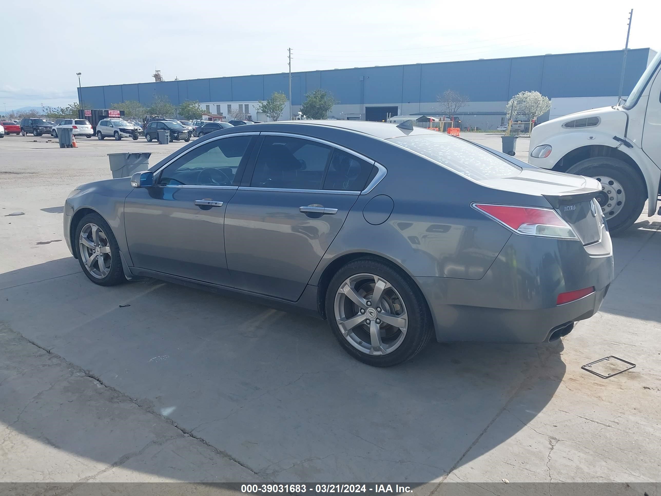 Photo 2 VIN: 19UUA965X9A003972 - ACURA TL 