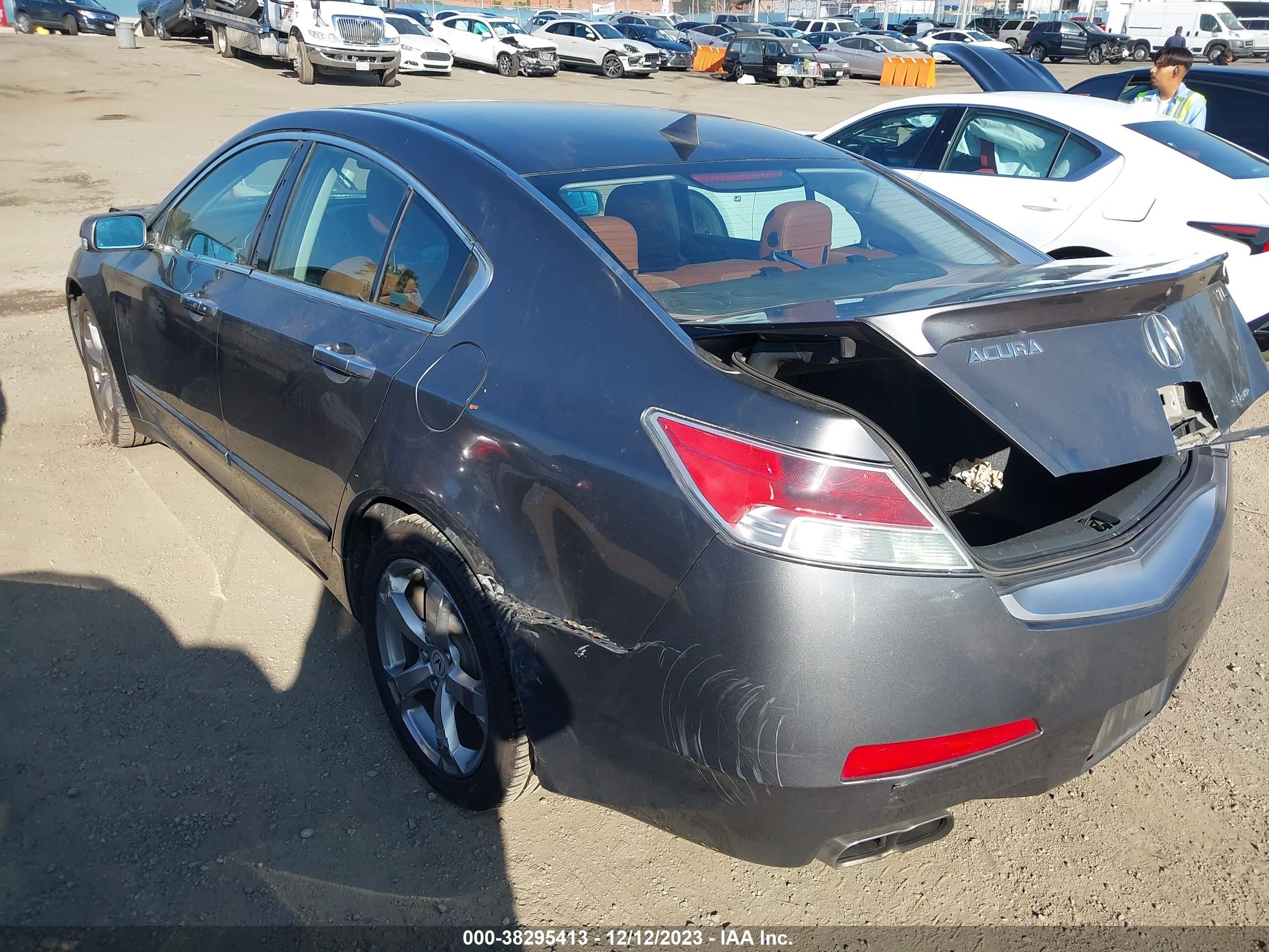 Photo 2 VIN: 19UUA965X9A005320 - ACURA TL 