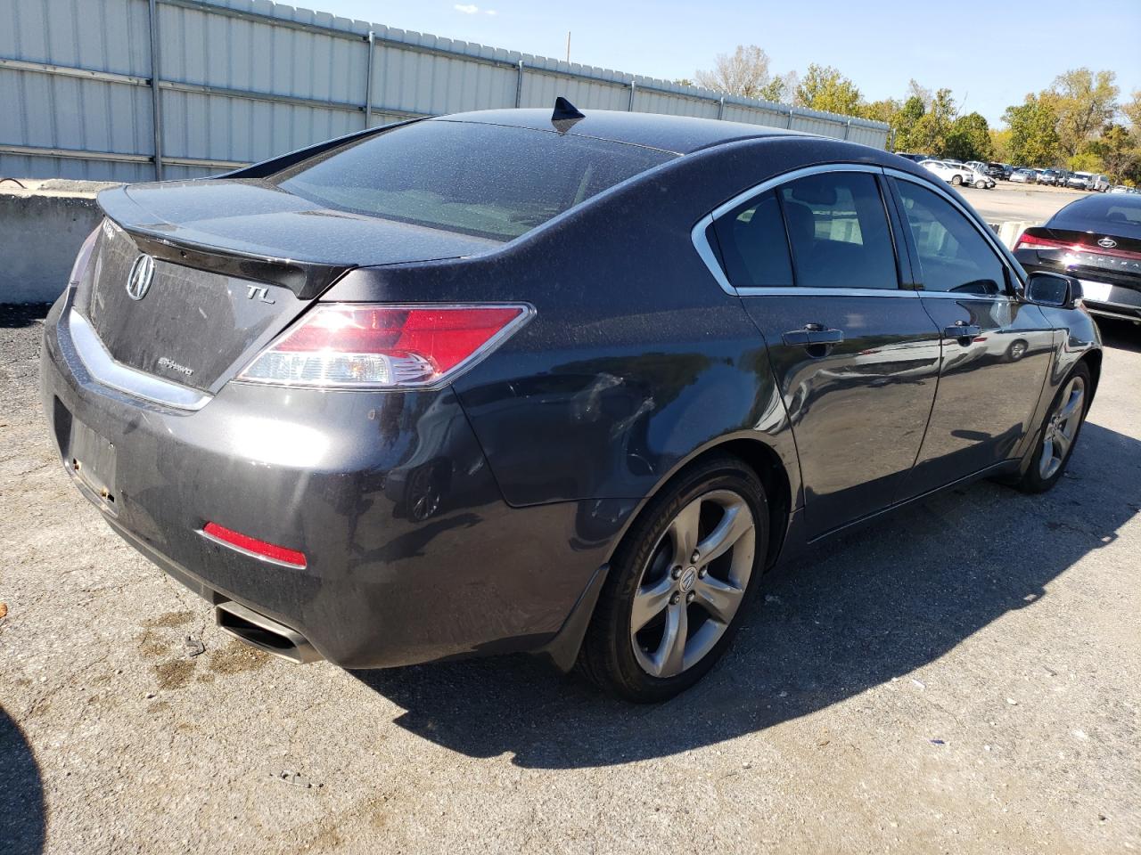 Photo 2 VIN: 19UUA9F54CA006065 - ACURA TL 