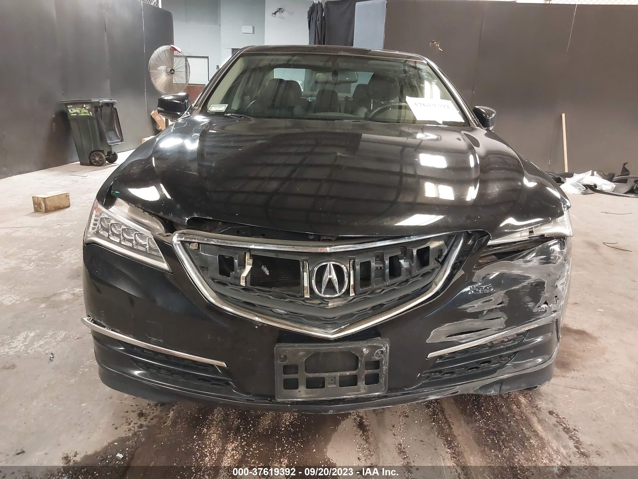 Photo 11 VIN: 19UUB1F30FA011071 - ACURA TLX 