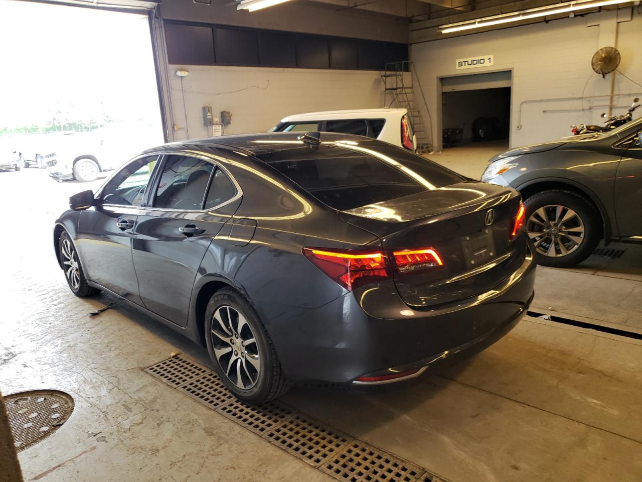 Photo 1 VIN: 19UUB1F30FA011278 - ACURA TLX 