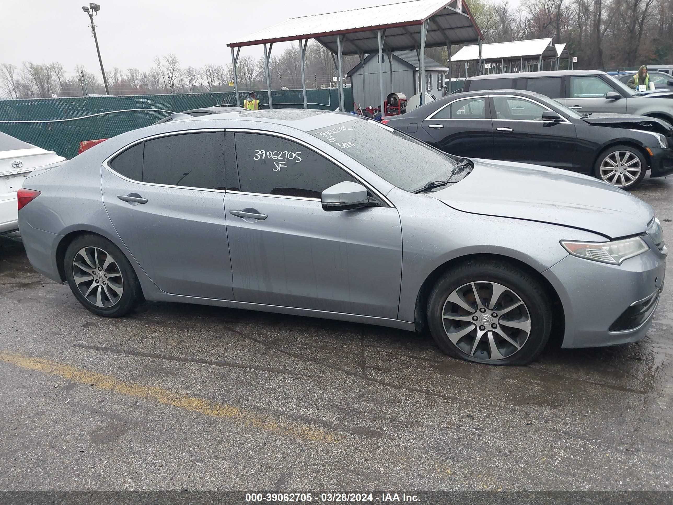 Photo 12 VIN: 19UUB1F32GA007086 - ACURA TLX 