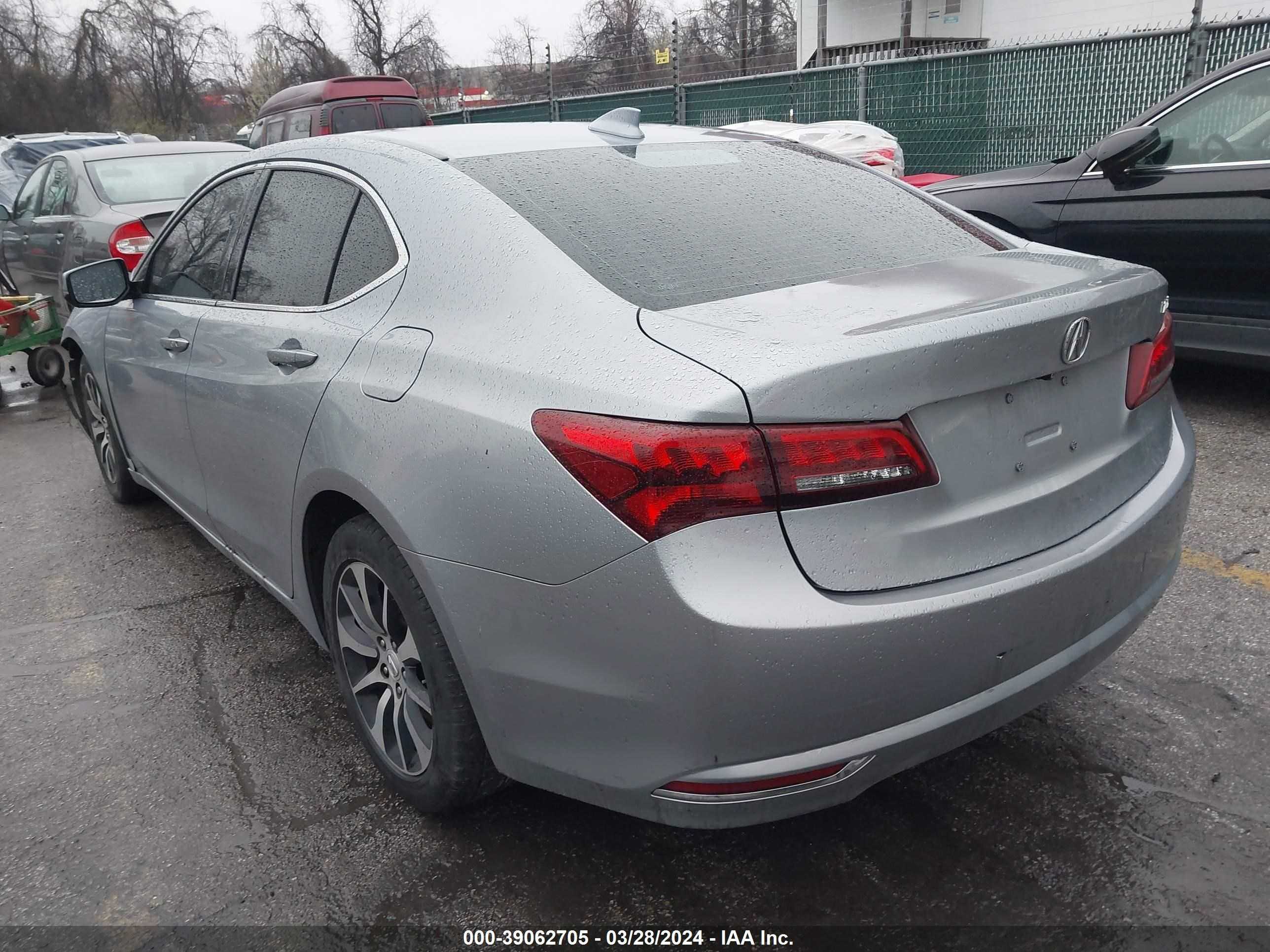 Photo 2 VIN: 19UUB1F32GA007086 - ACURA TLX 