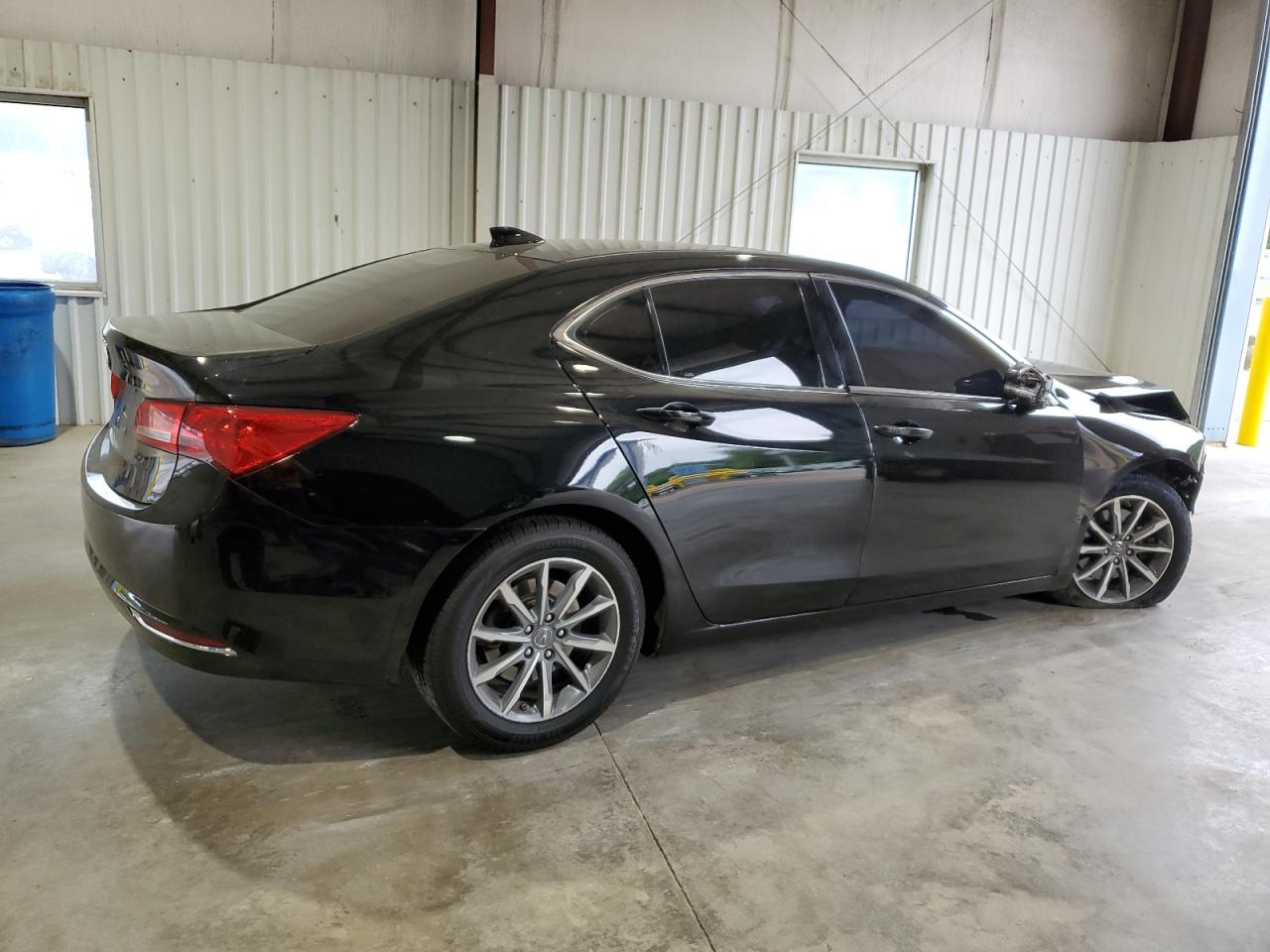 Photo 2 VIN: 19UUB1F32JA002400 - ACURA TLX 