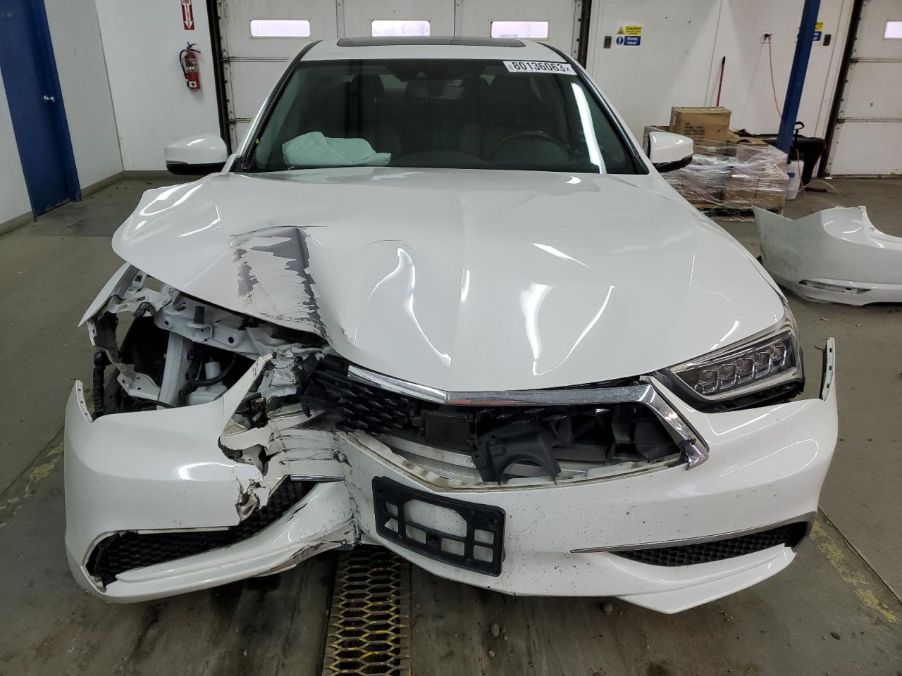 Photo 4 VIN: 19UUB1F32JA007824 - ACURA TLX 