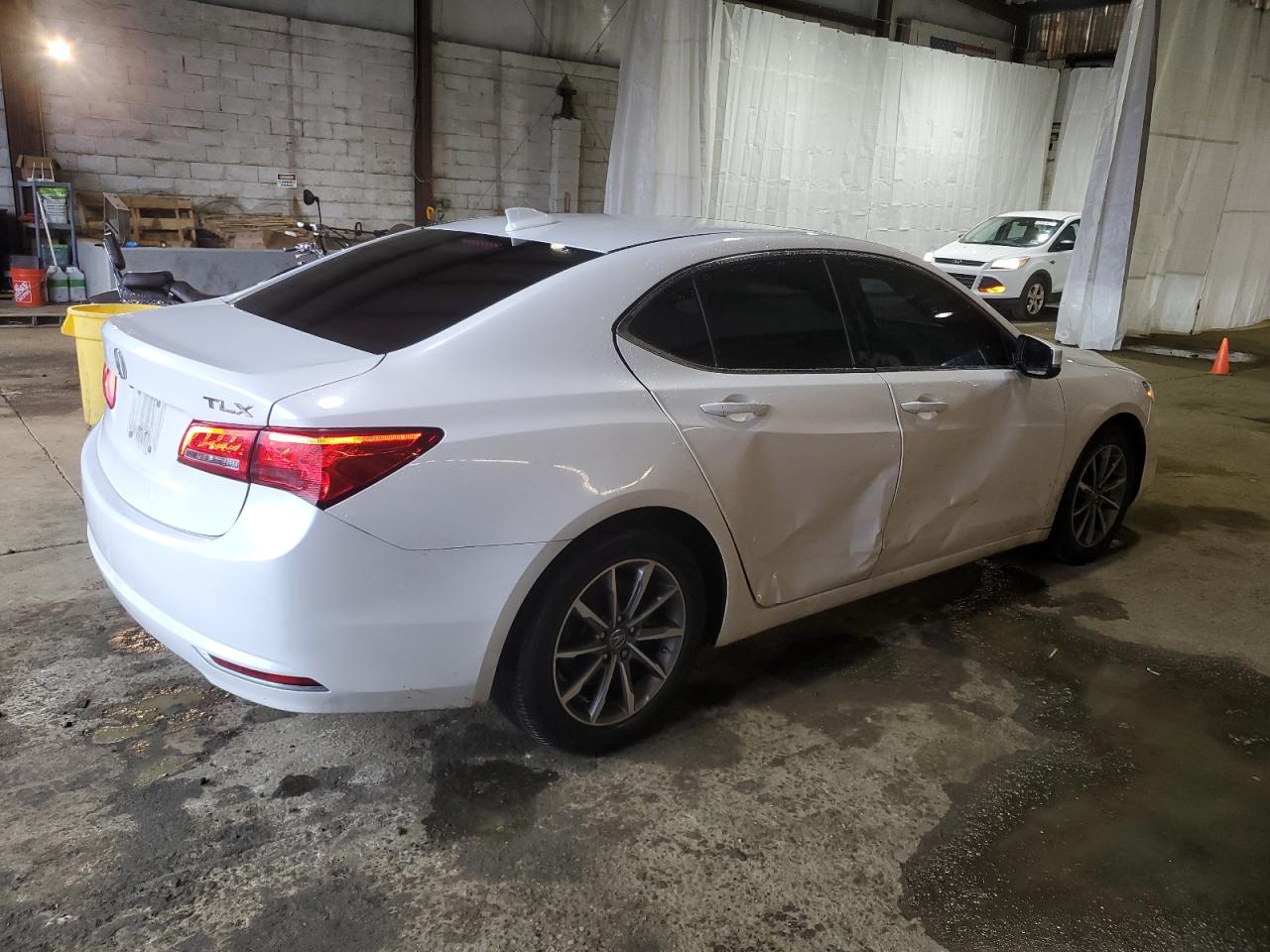 Photo 2 VIN: 19UUB1F32LA000665 - ACURA TLX 