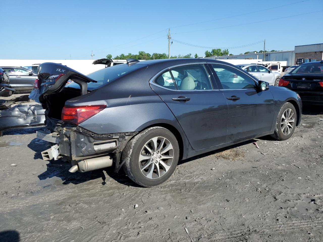 Photo 2 VIN: 19UUB1F33FA029578 - ACURA TLX 