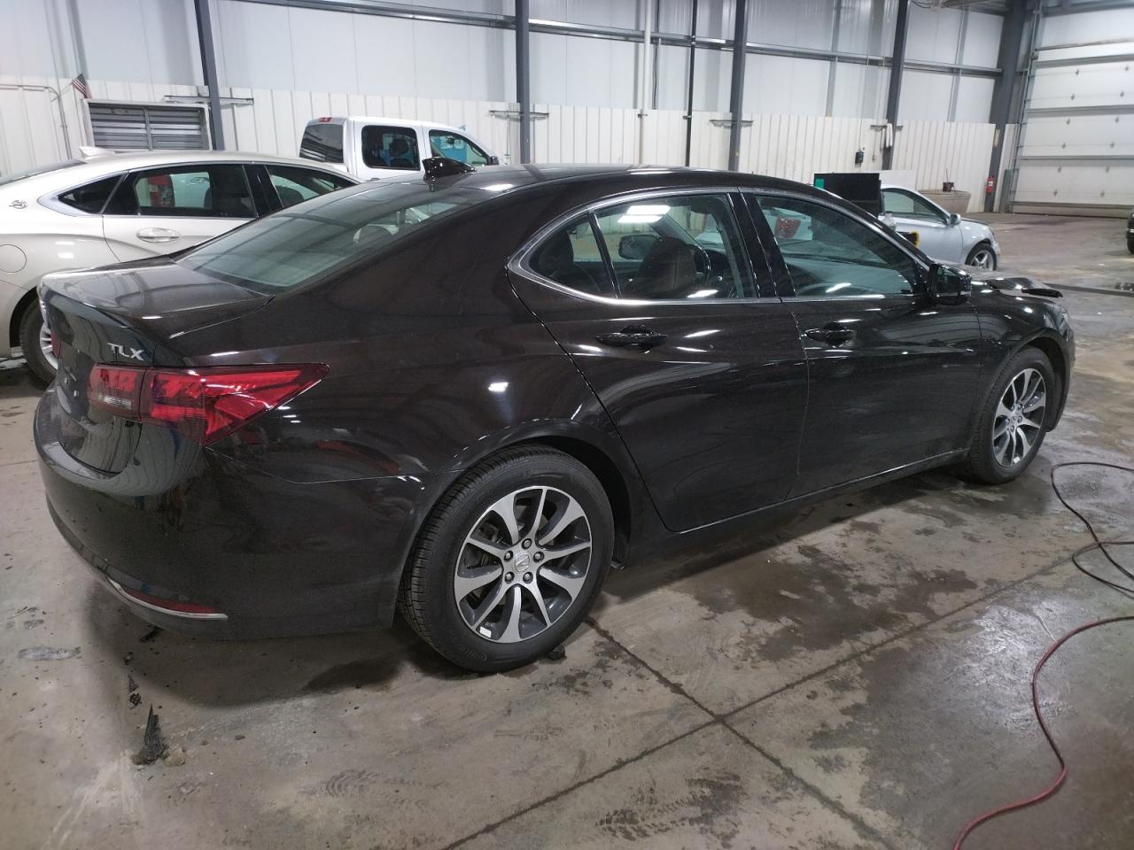 Photo 2 VIN: 19UUB1F33HA000438 - ACURA TLX 