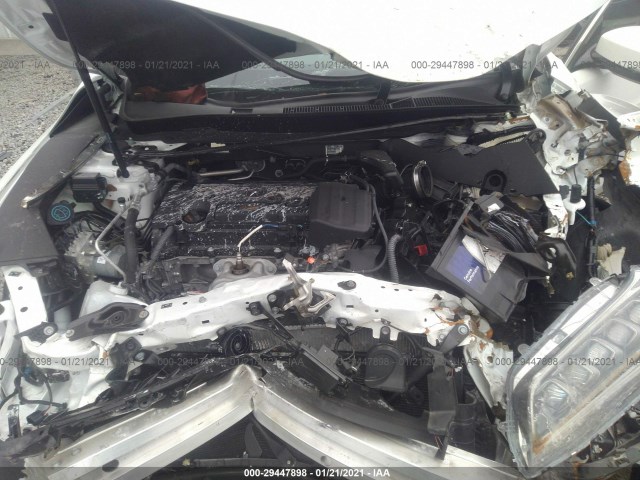 Photo 9 VIN: 19UUB1F33JA000445 - ACURA TLX 