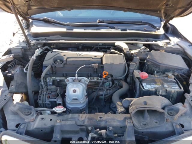 Photo 9 VIN: 19UUB1F35GA009544 - ACURA TLX 