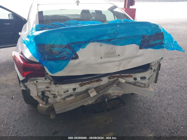 Photo 5 VIN: 19UUB1F36GA008581 - ACURA TLX 