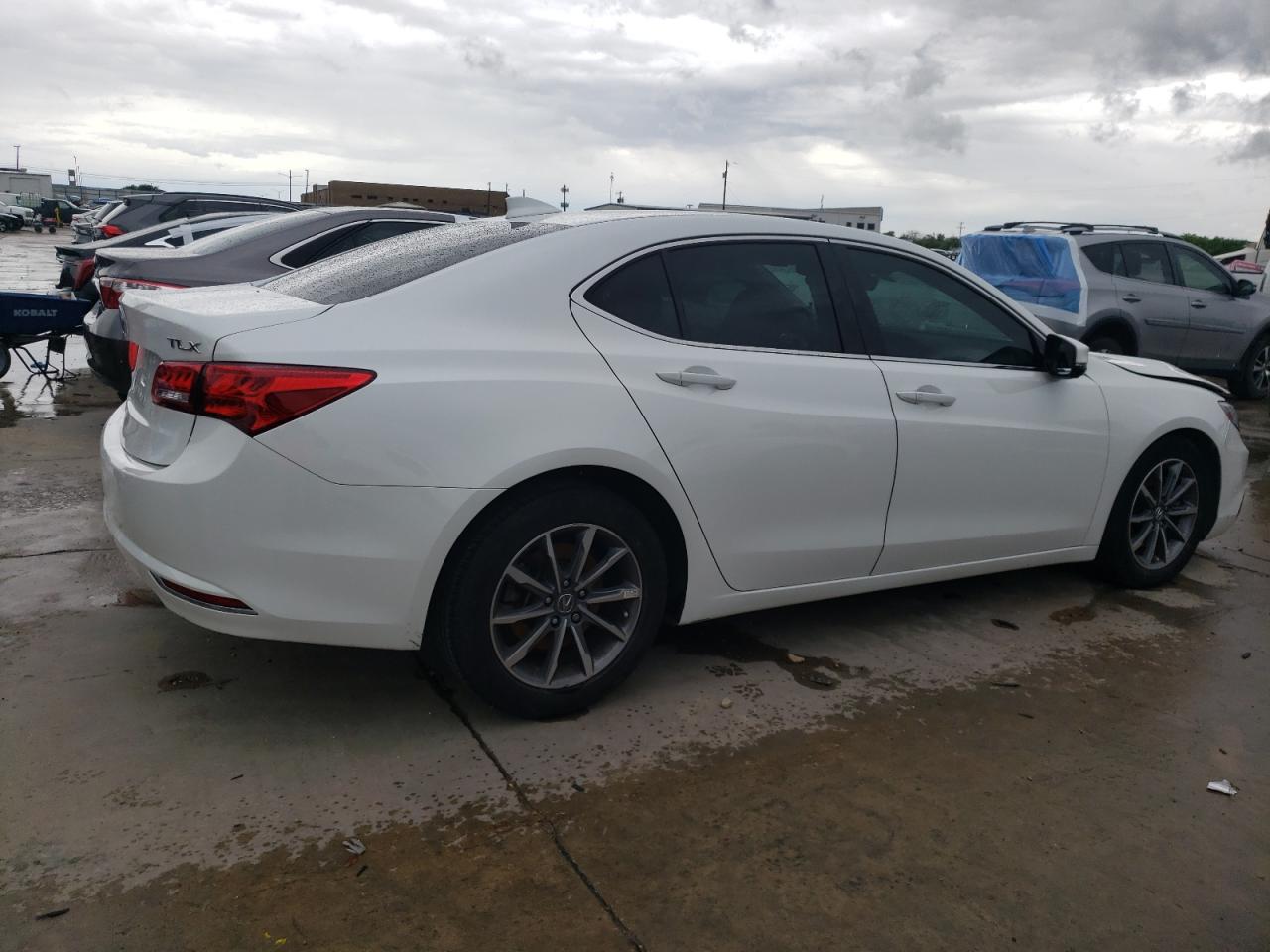 Photo 2 VIN: 19UUB1F36LA001429 - ACURA TLX 