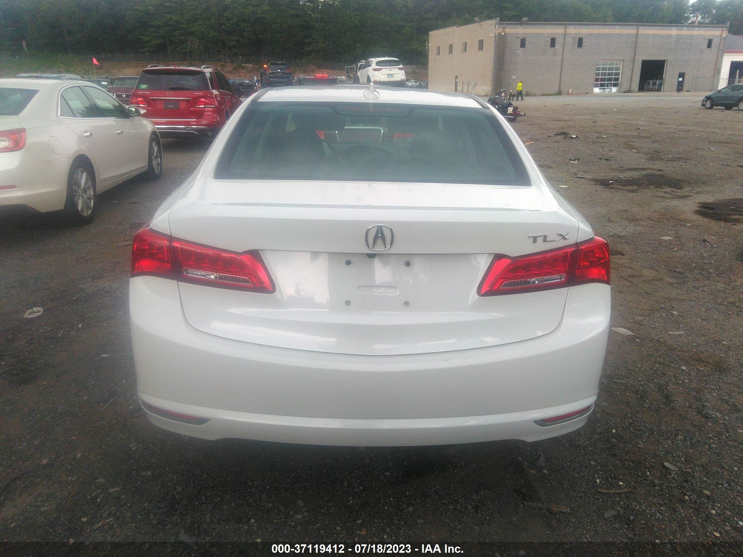 Photo 15 VIN: 19UUB1F39LA002445 - ACURA TLX 