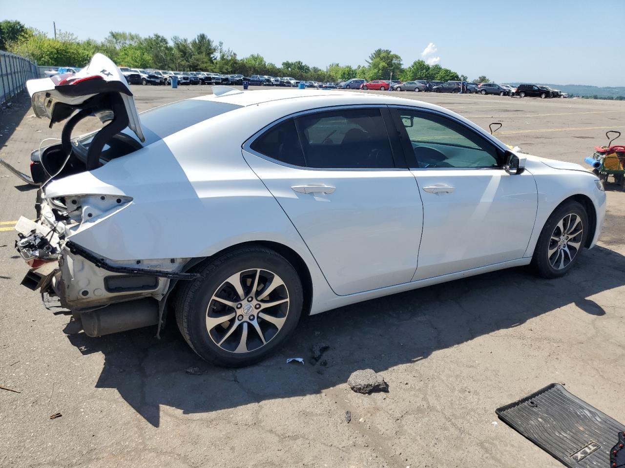 Photo 2 VIN: 19UUB1F3XFA028766 - ACURA TLX 