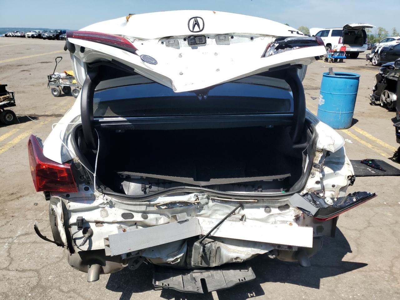 Photo 5 VIN: 19UUB1F3XFA028766 - ACURA TLX 