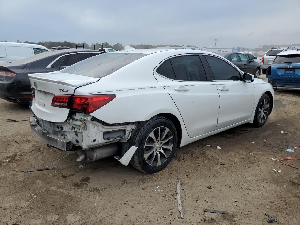 Photo 2 VIN: 19UUB1F3XFA029920 - ACURA TLX 