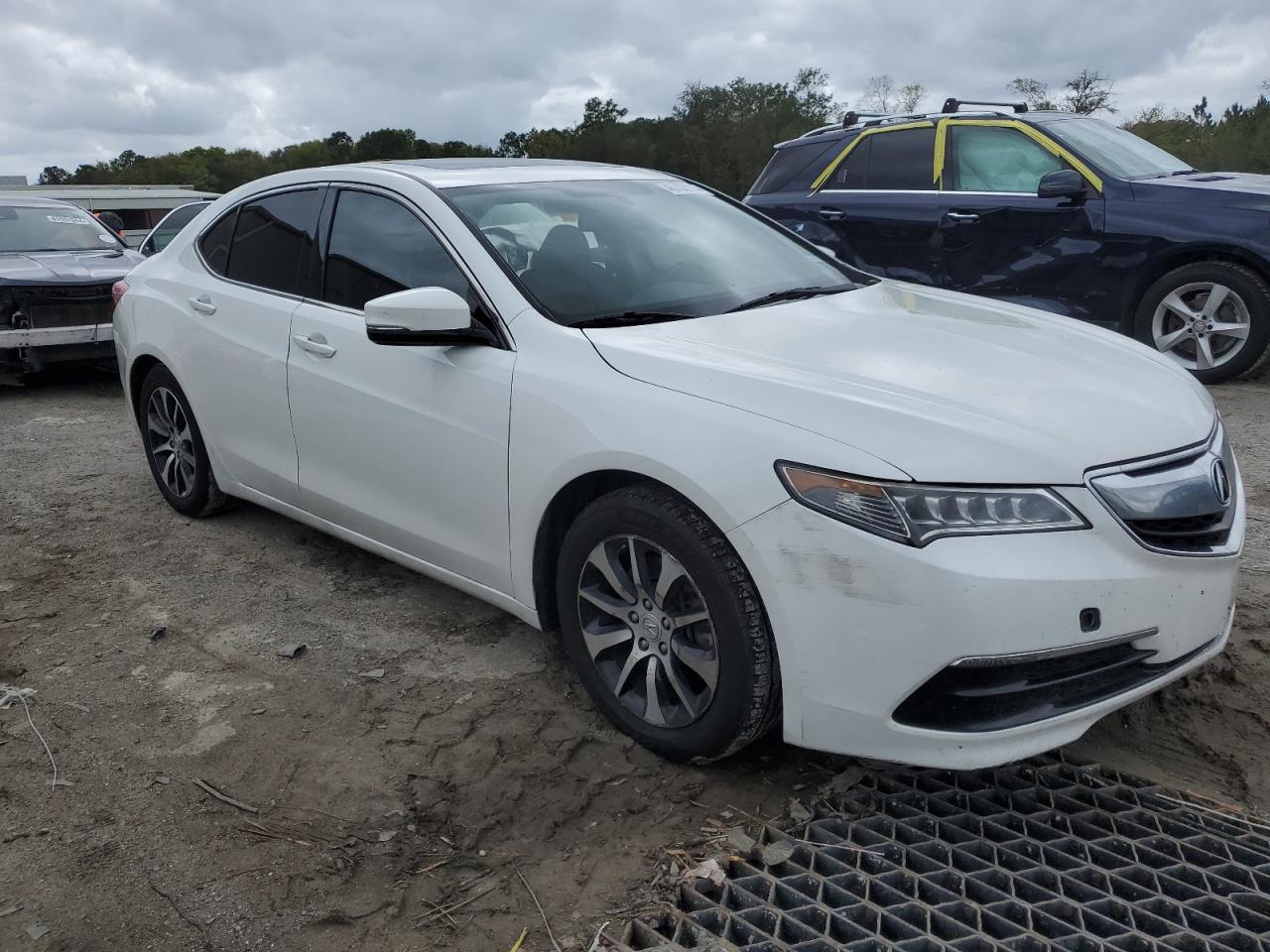 Photo 3 VIN: 19UUB1F3XHA008021 - ACURA TLX 