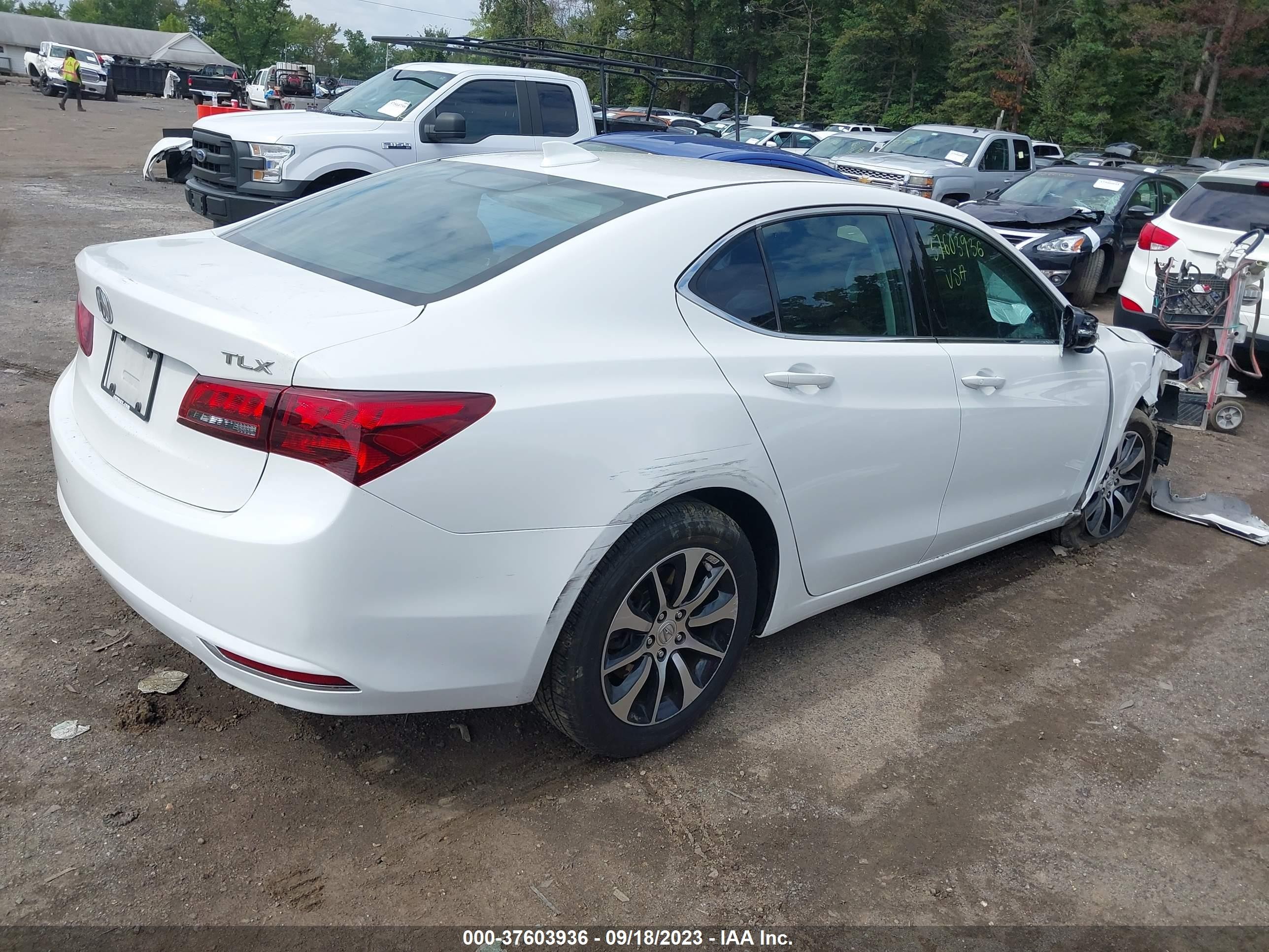 Photo 3 VIN: 19UUB1F3XHA009282 - ACURA TLX 