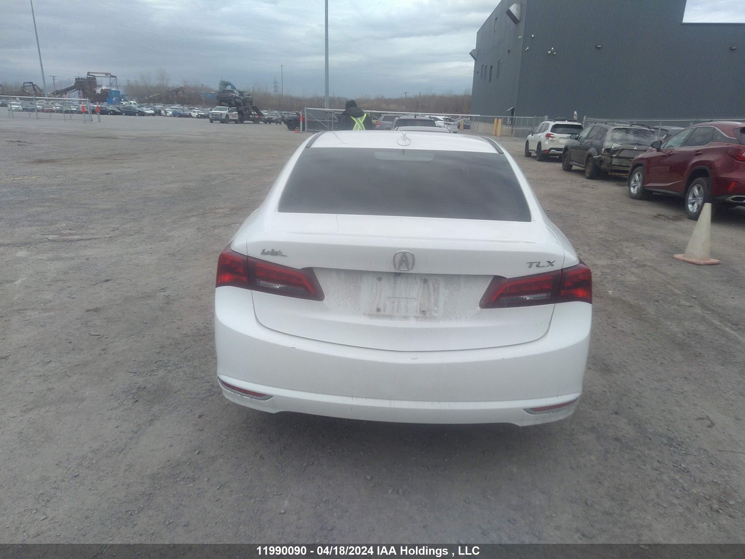 Photo 16 VIN: 19UUB1F53HA800075 - ACURA TLX 