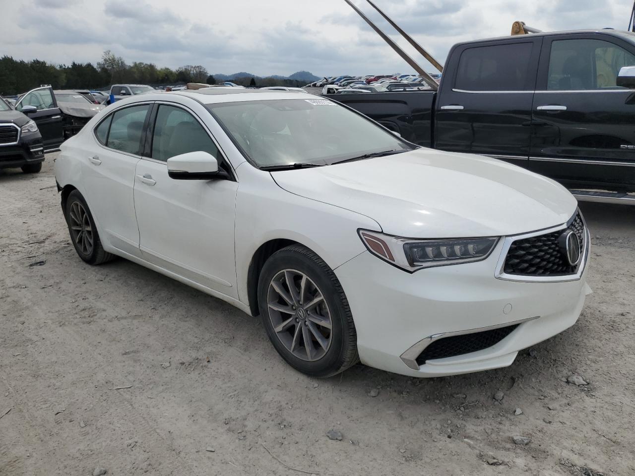 Photo 3 VIN: 19UUB1F56JA006841 - ACURA TLX 