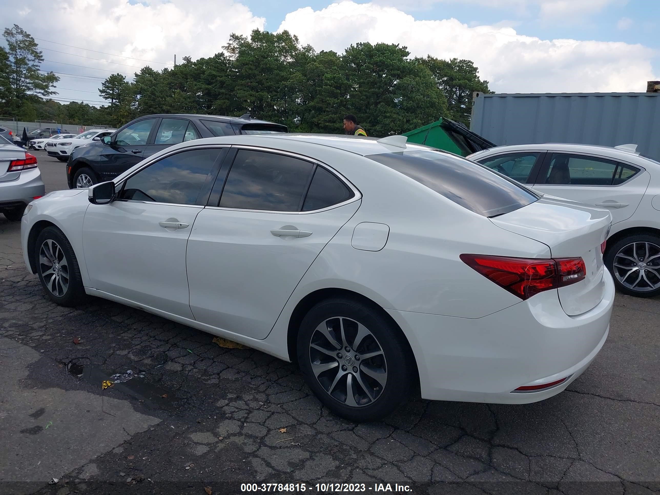 Photo 2 VIN: 19UUB1F58HA005877 - ACURA TLX 