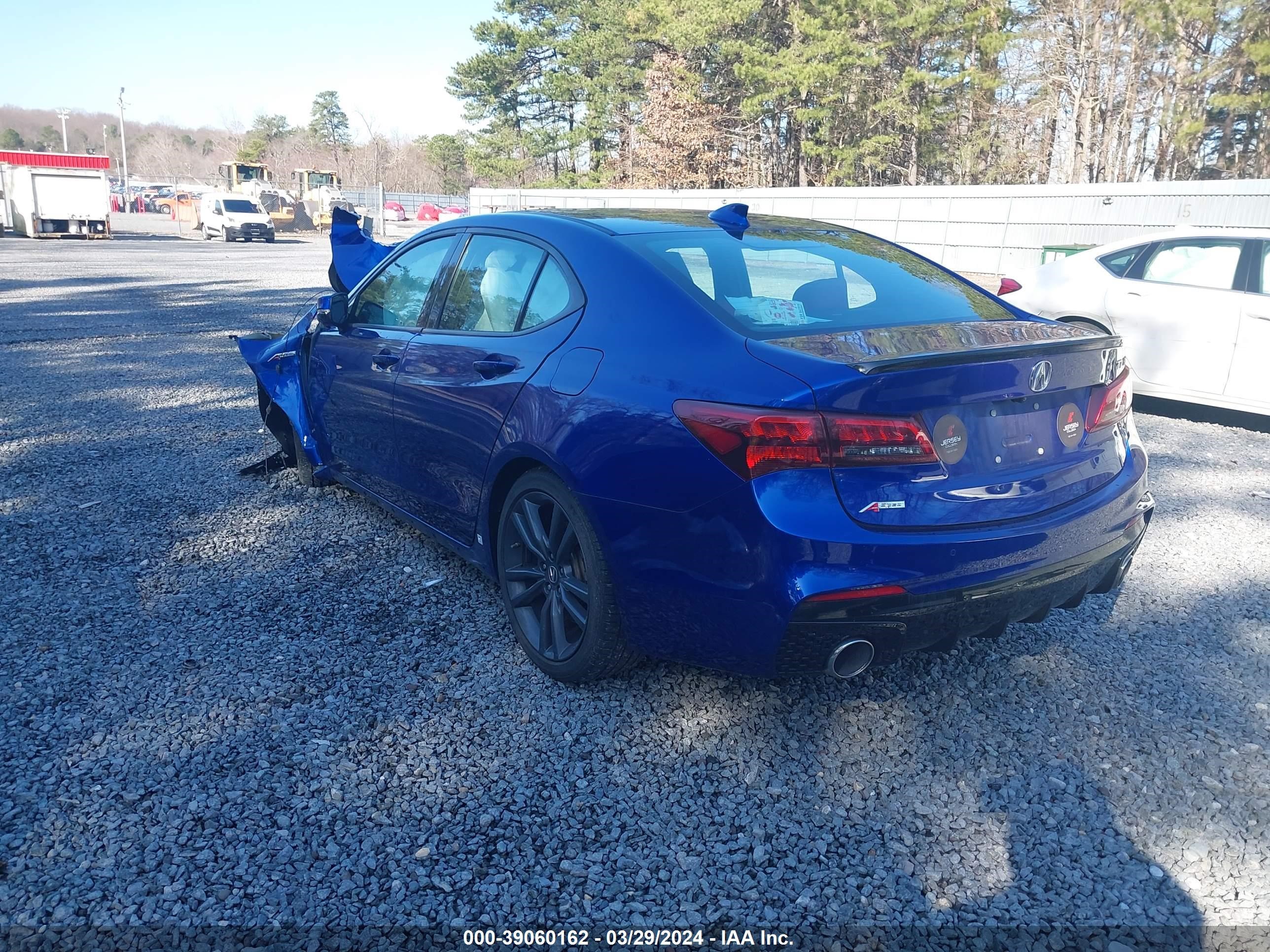 Photo 2 VIN: 19UUB1F61KA005509 - ACURA TLX 