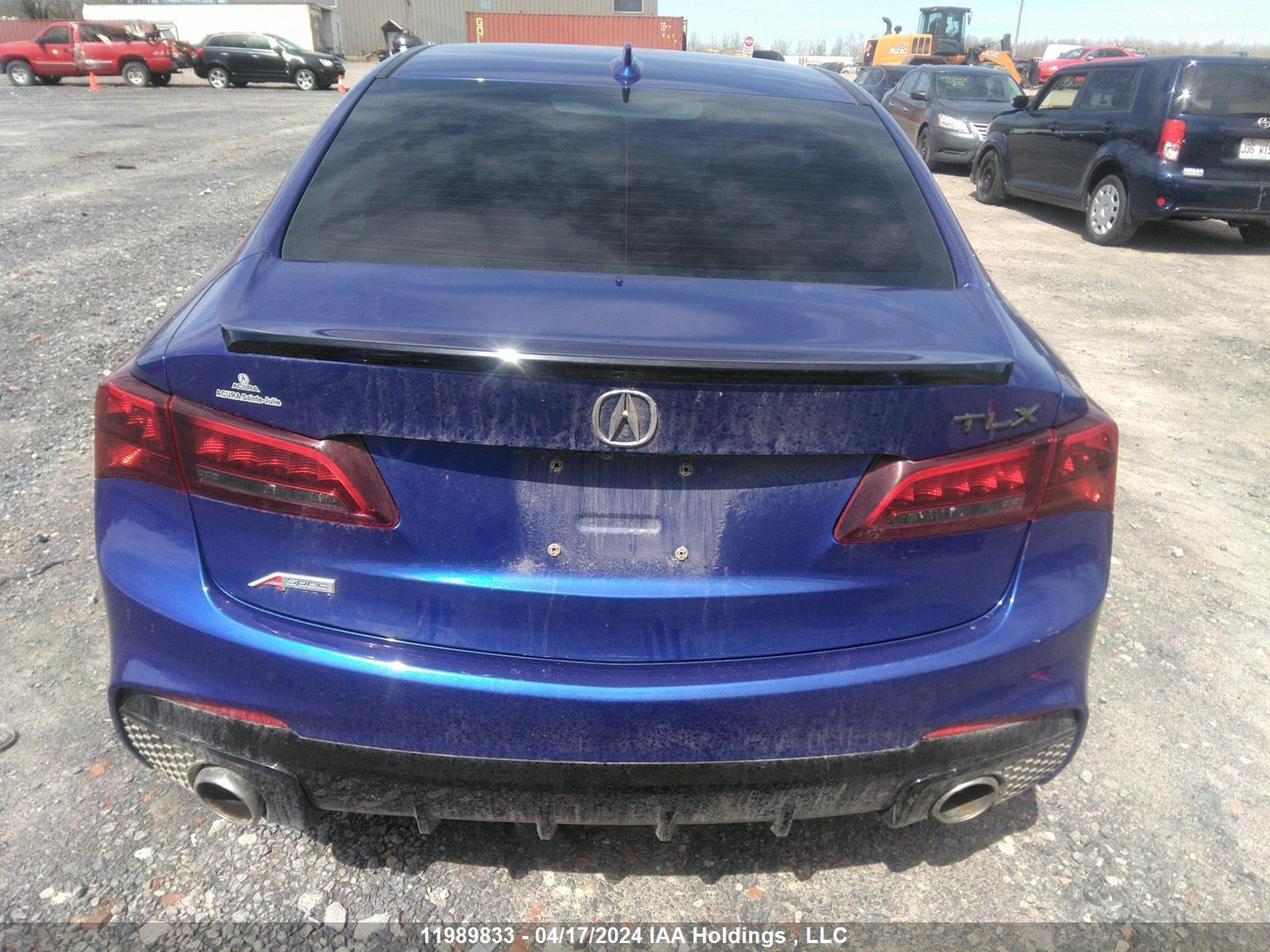 Photo 16 VIN: 19UUB1F66JA801218 - ACURA TLX 