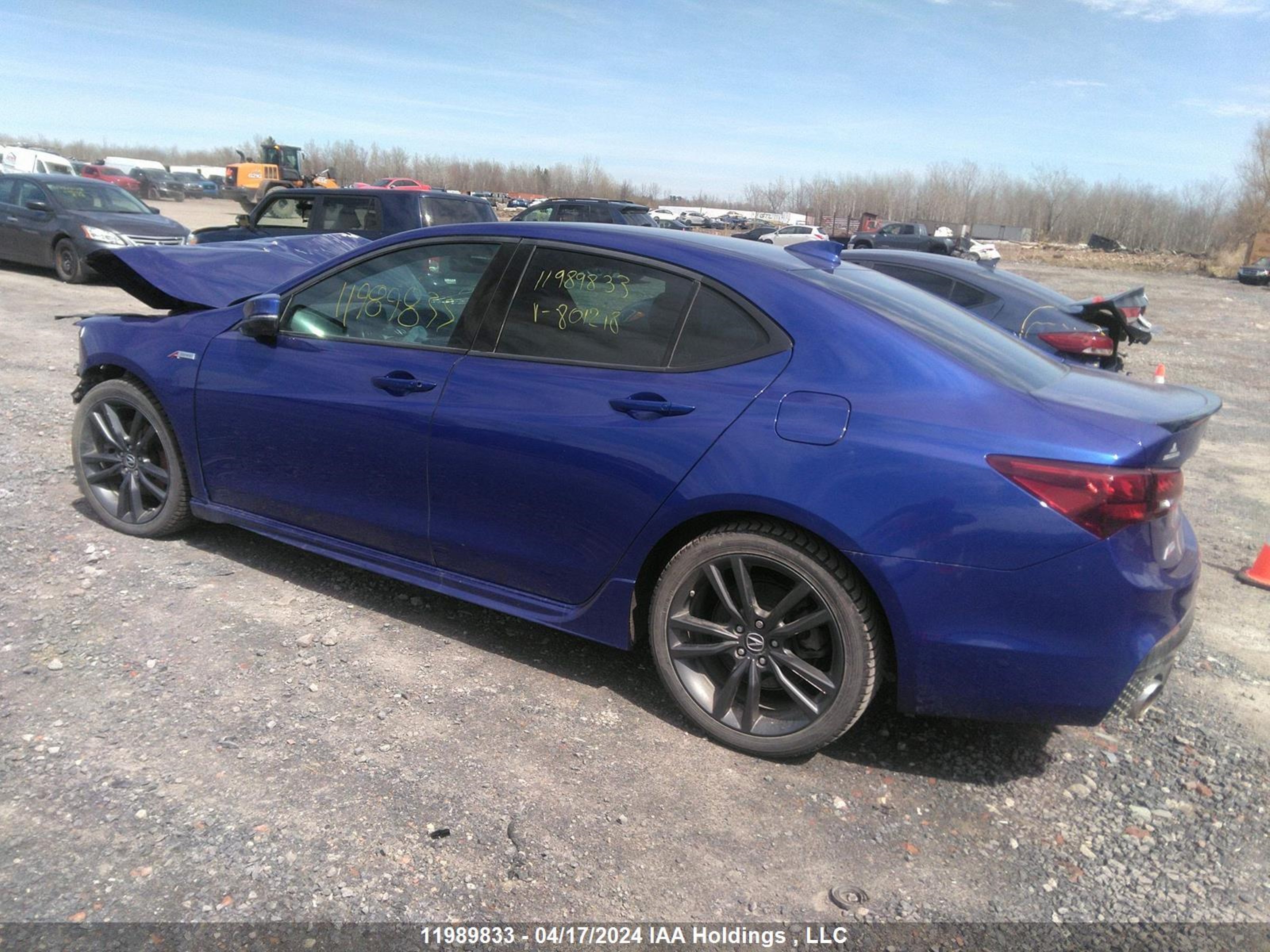 Photo 2 VIN: 19UUB1F66JA801218 - ACURA TLX 