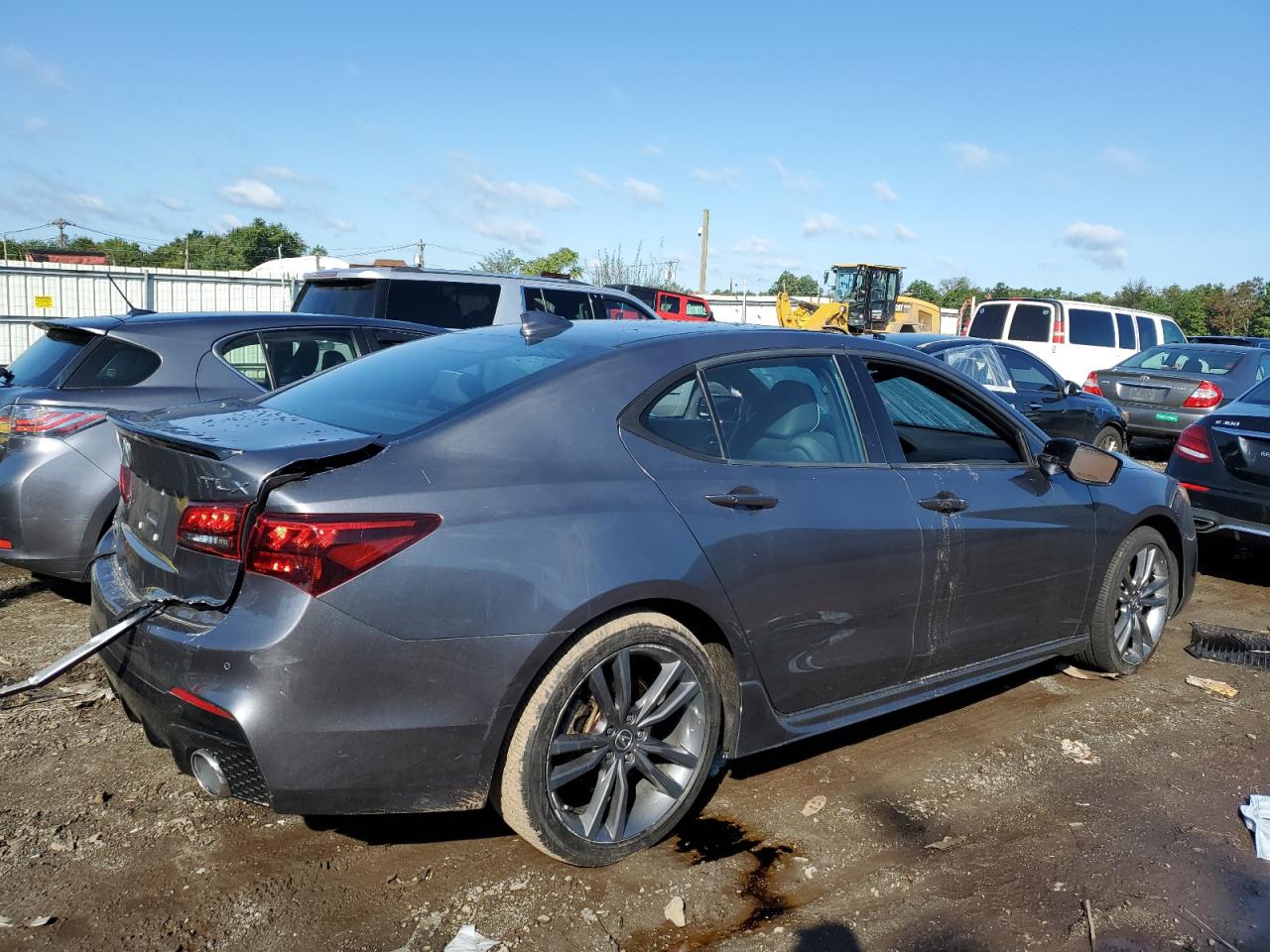 Photo 2 VIN: 19UUB1F66KA003271 - ACURA TLX 