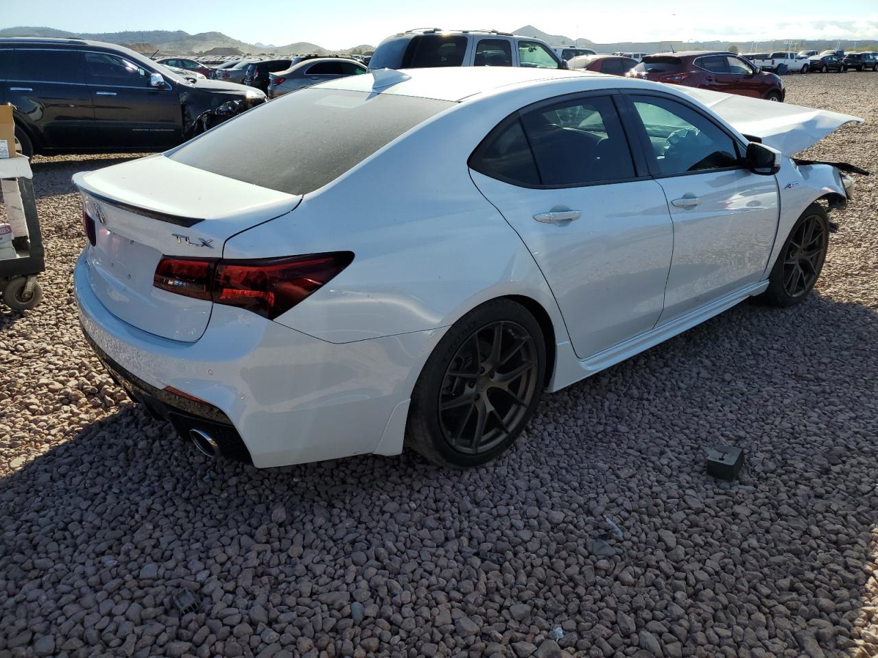 Photo 2 VIN: 19UUB1F68KA001537 - ACURA TLX 