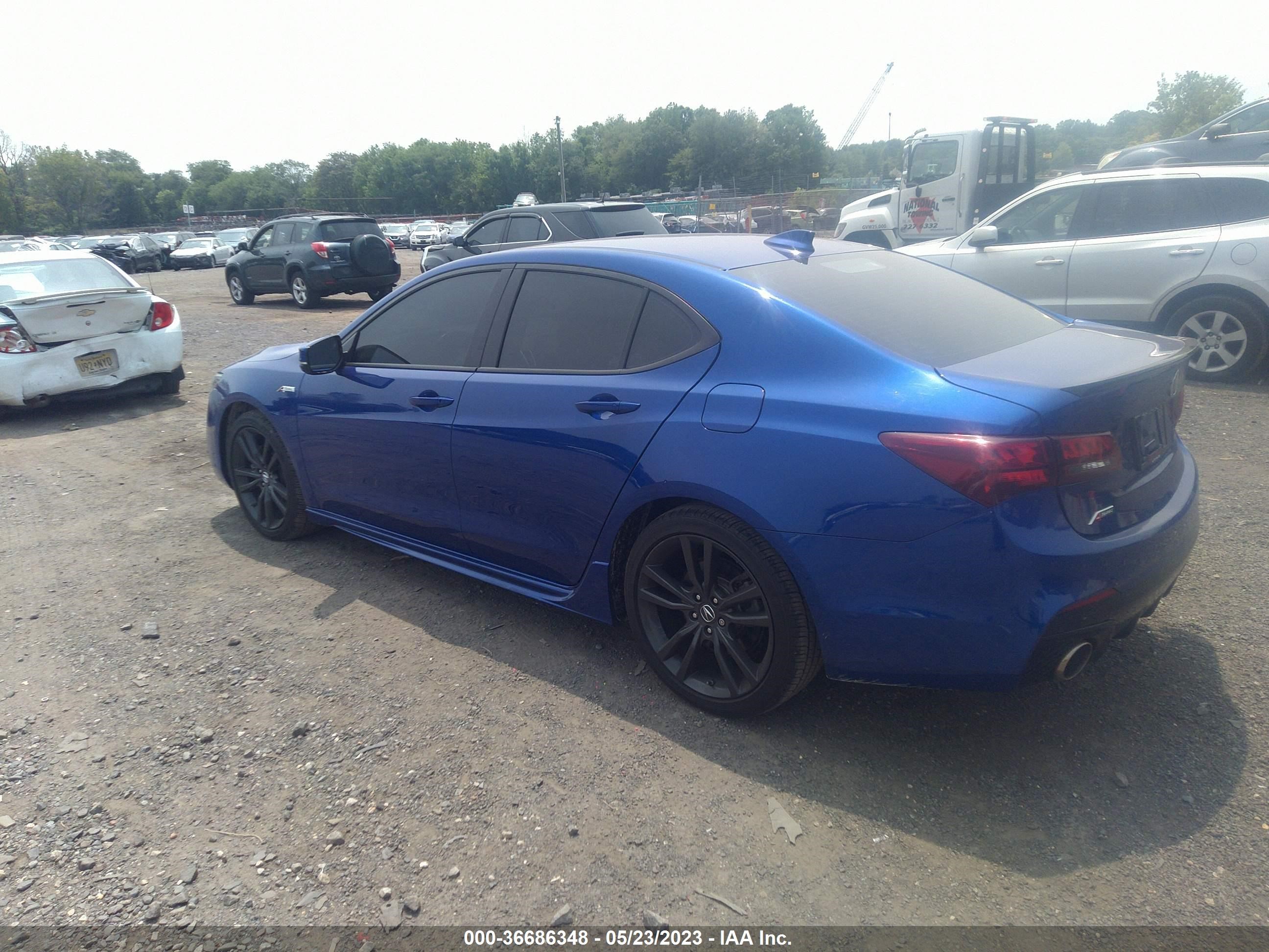 Photo 2 VIN: 19UUB1F6XLA011620 - ACURA TLX 