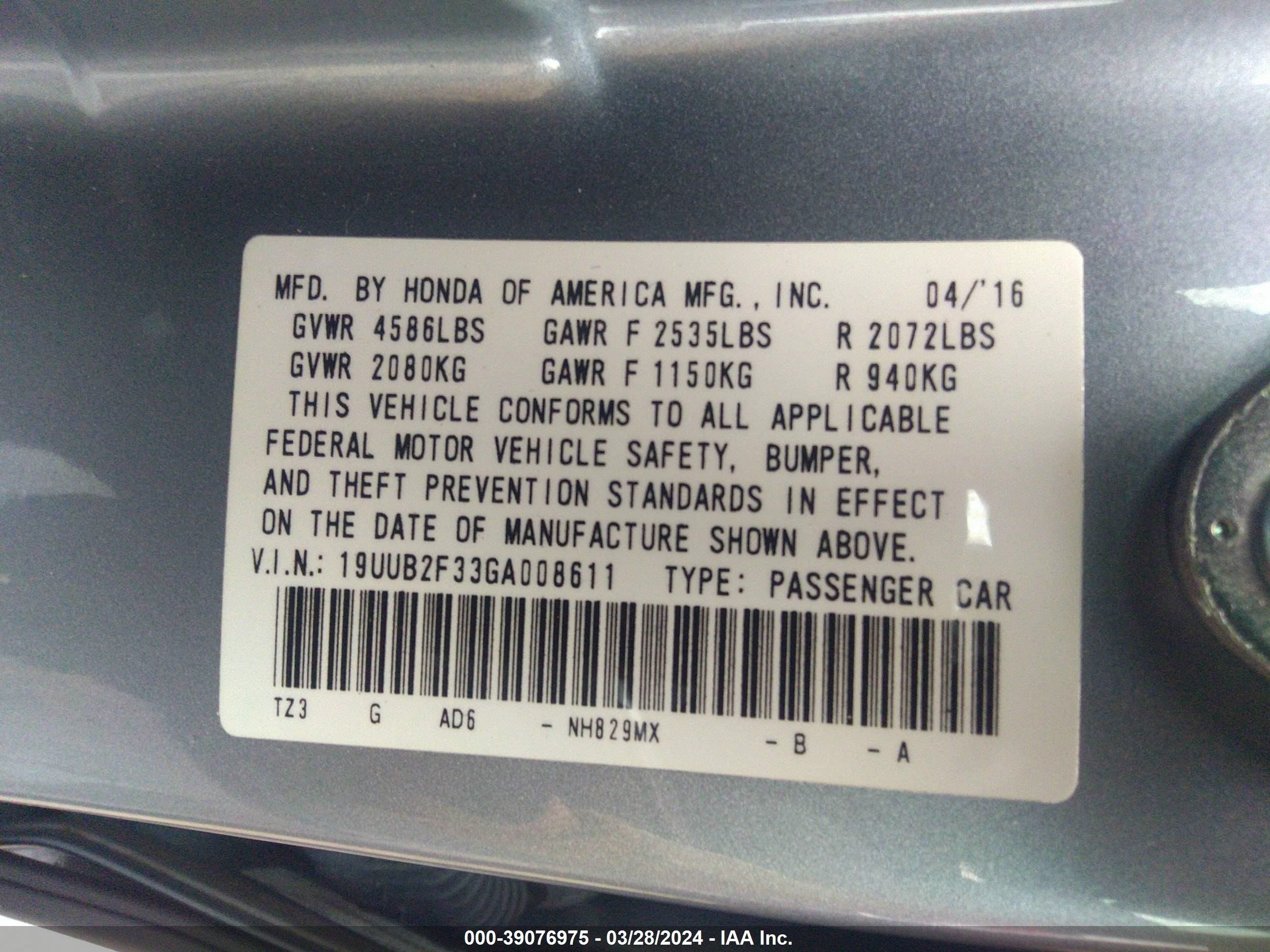 Photo 8 VIN: 19UUB2F33GA008611 - ACURA TLX 