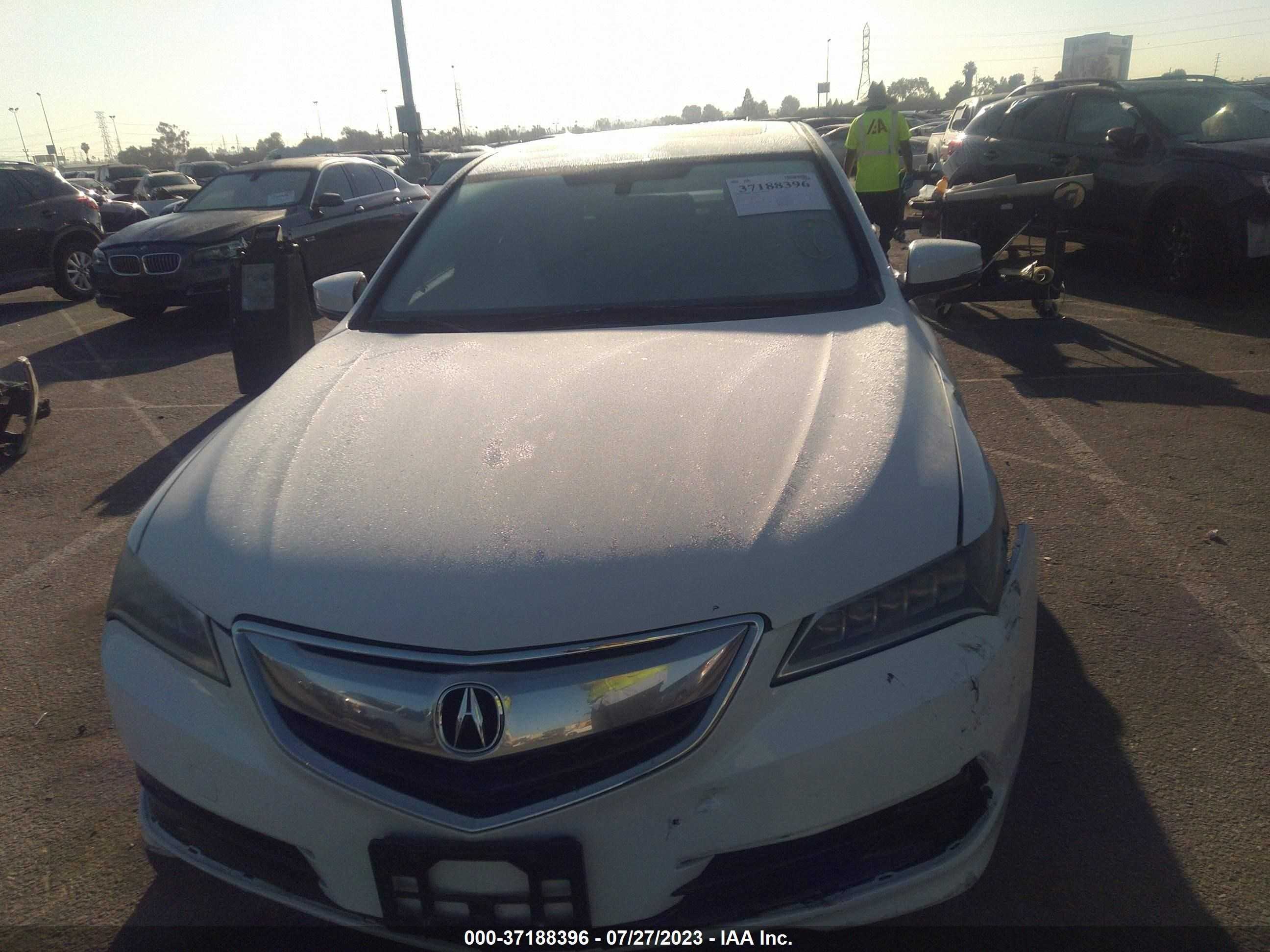 Photo 11 VIN: 19UUB2F34FA015579 - ACURA TLX 