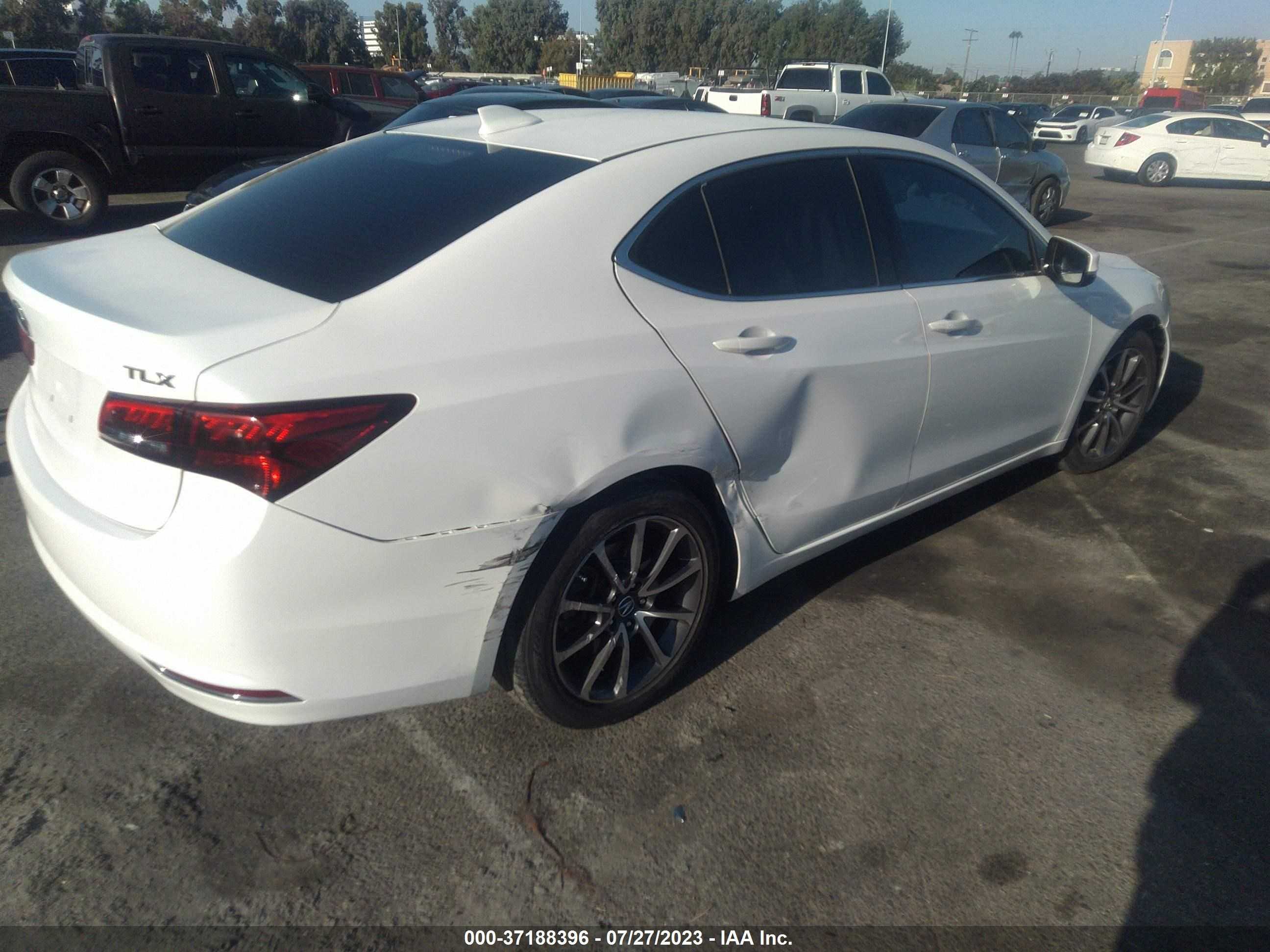 Photo 3 VIN: 19UUB2F34FA015579 - ACURA TLX 