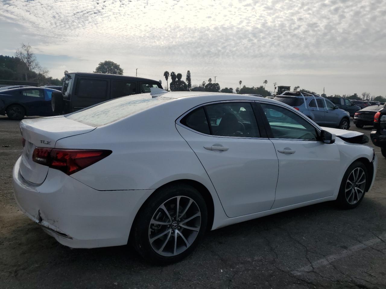 Photo 2 VIN: 19UUB2F36HA002108 - ACURA TLX 